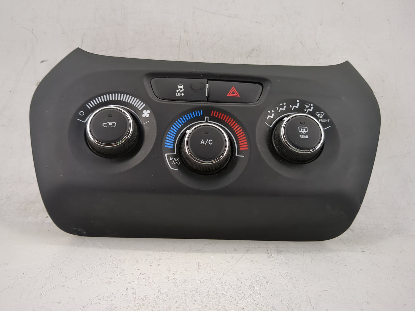 2014 Jeep Cherokee Climate Control Module Temperature AC/Heater Replacement P/N:P1UV93DX9AD Fits OEM Used Auto Parts - Oemus