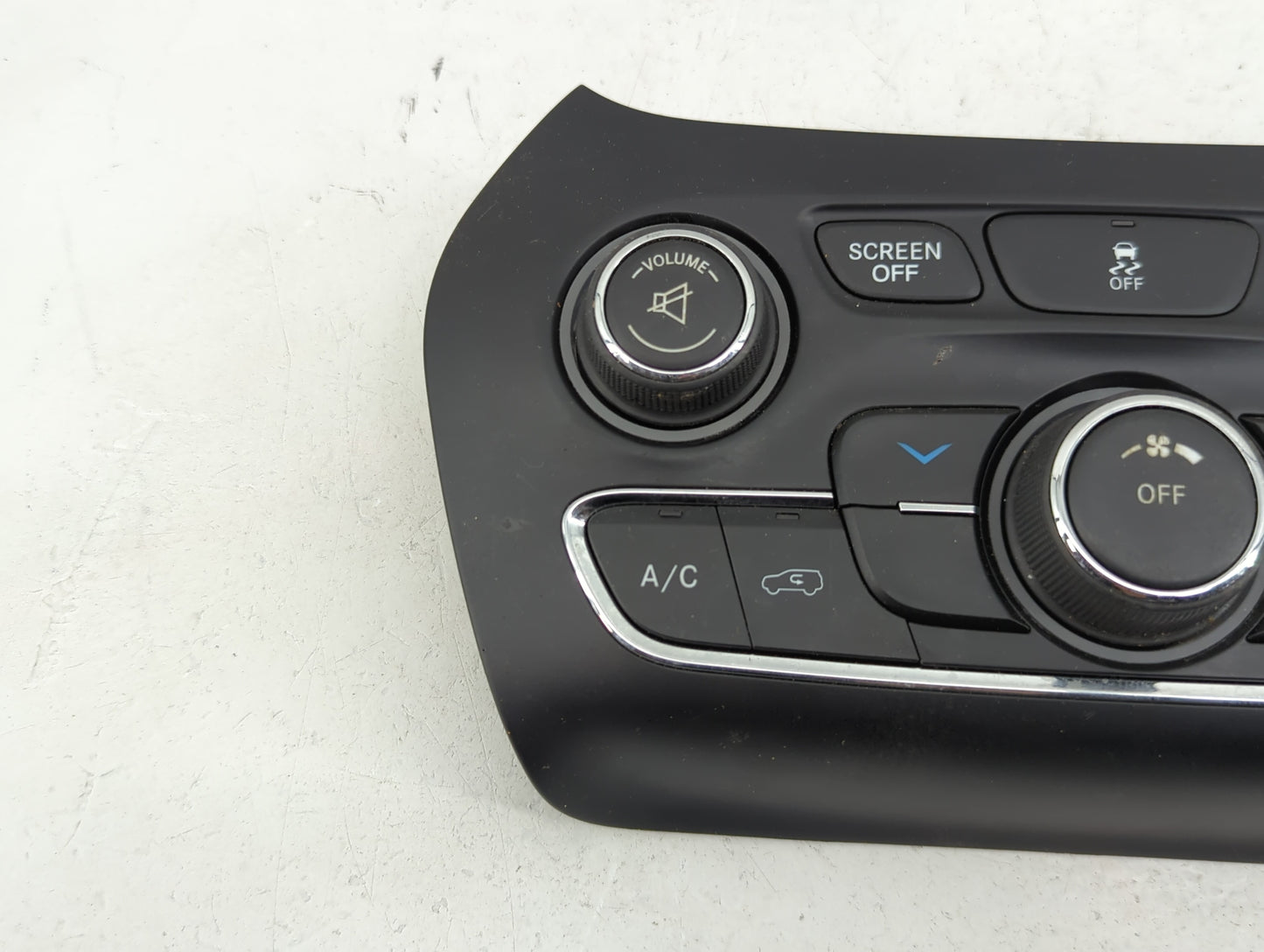2014 Jeep Cherokee Climate Control Module Temperature AC/Heater Replacement P/N:05091432AG Fits OEM Used Auto Parts - Oemuse