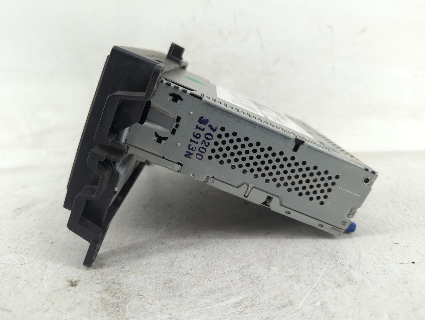 2014 Jeep Cherokee Radio AM FM Cd Player Receiver Replacement P/N:P05091376AD Fits OEM Used Auto Parts - Oemusedautoparts1.c