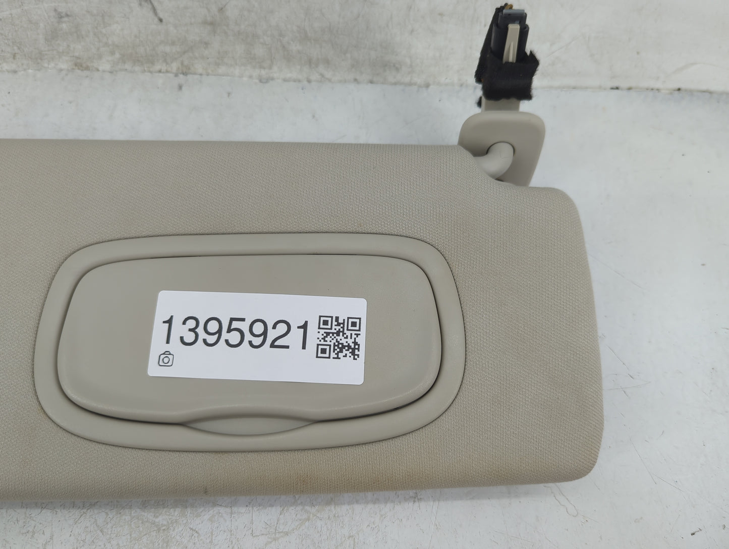 2014-2018 Jeep Cherokee Sun Visor Shade Replacement Passenger Right Mirror Fits Fits 2014 2015 2016 2017 2018 OEM Used Auto 