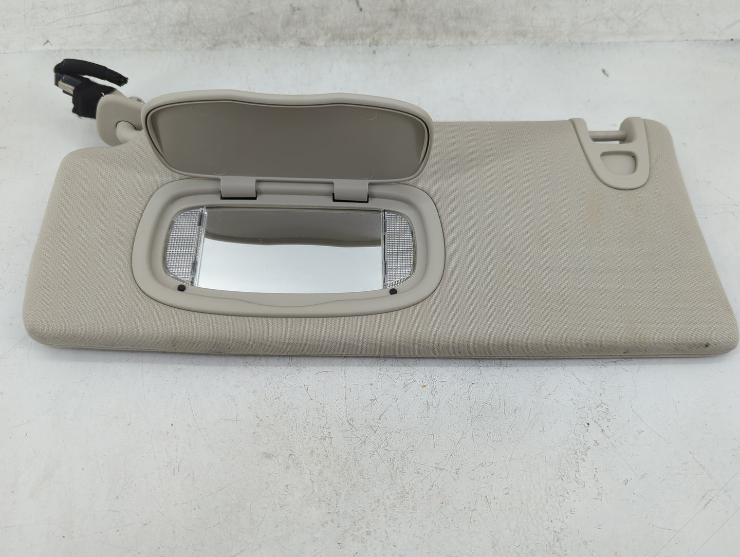 2014-2018 Jeep Cherokee Sun Visor Shade Replacement Driver Left Mirror Fits Fits 2014 2015 2016 2017 2018 OEM Used Auto Part