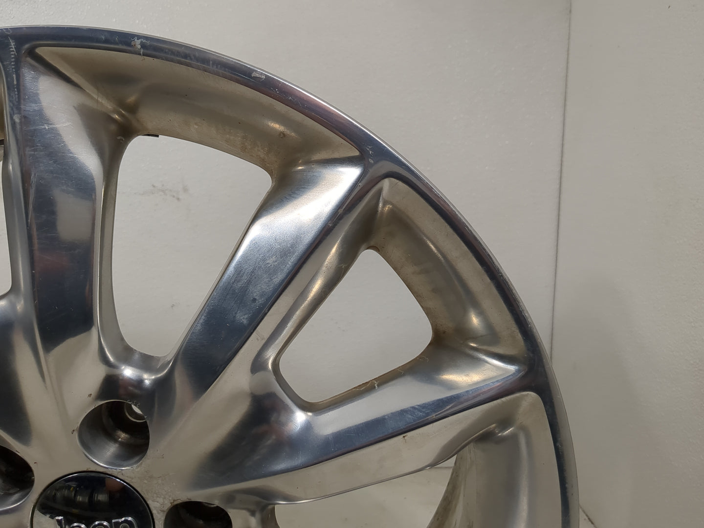2014-2018 Jeep Cherokee Oem Wheel Rim 1397423 - Oemusedautoparts1.com