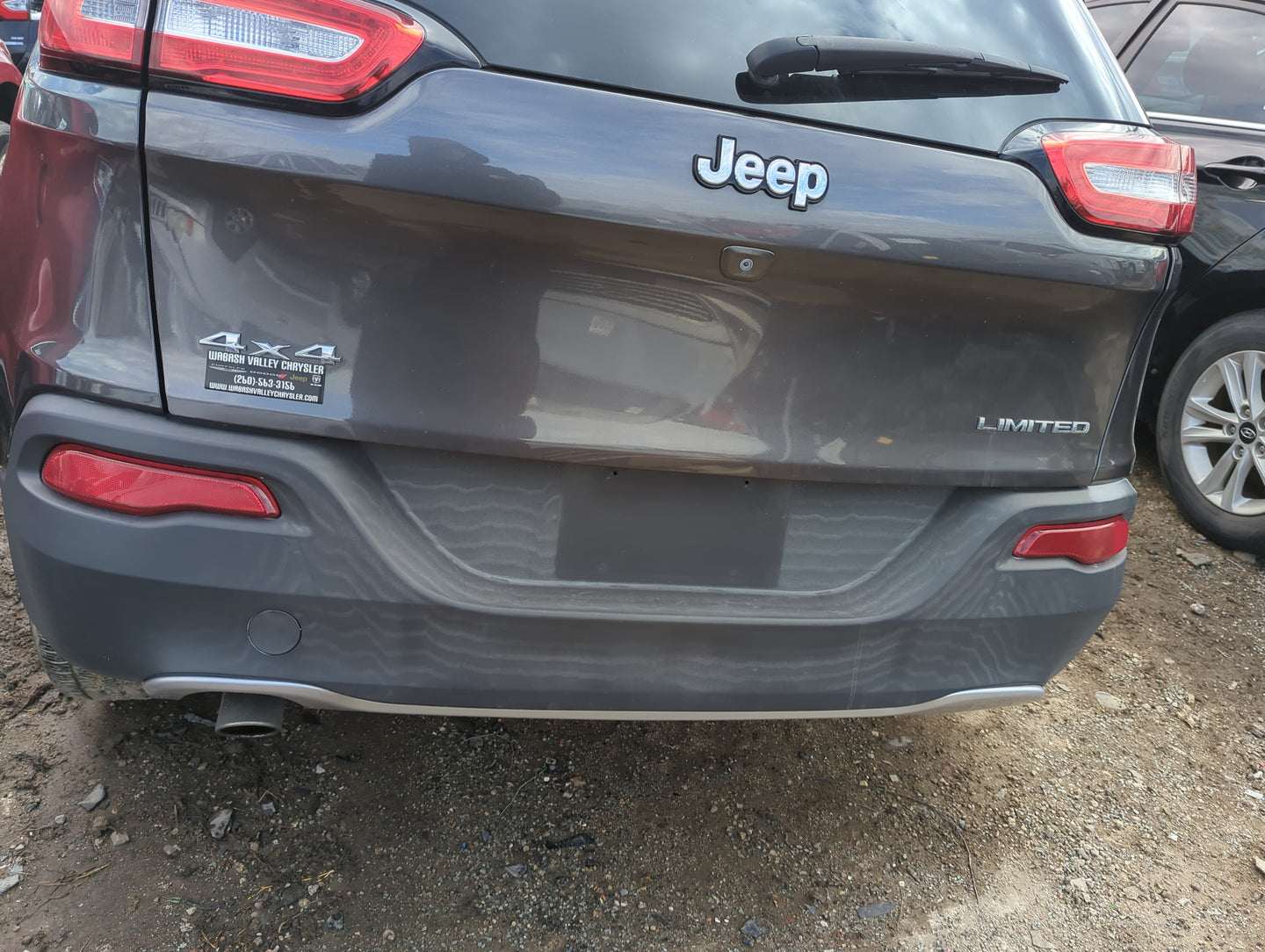 2014-2018 Jeep Cherokee Rear Bumper Assembly Oem - Oemusedautoparts1.com