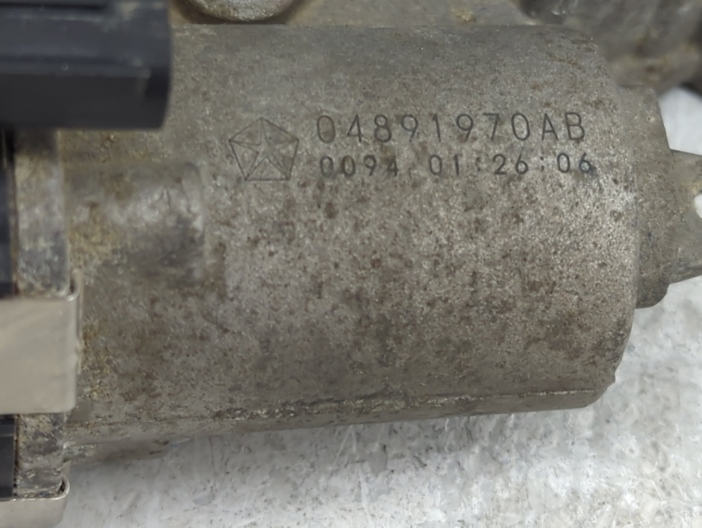 2014-2019 Jeep Cherokee Throttle Body P/N:04891970AB Fits Fits 2014 2015 2016 2017 2018 2019 2020 2021 2022 OEM Used Auto Pa