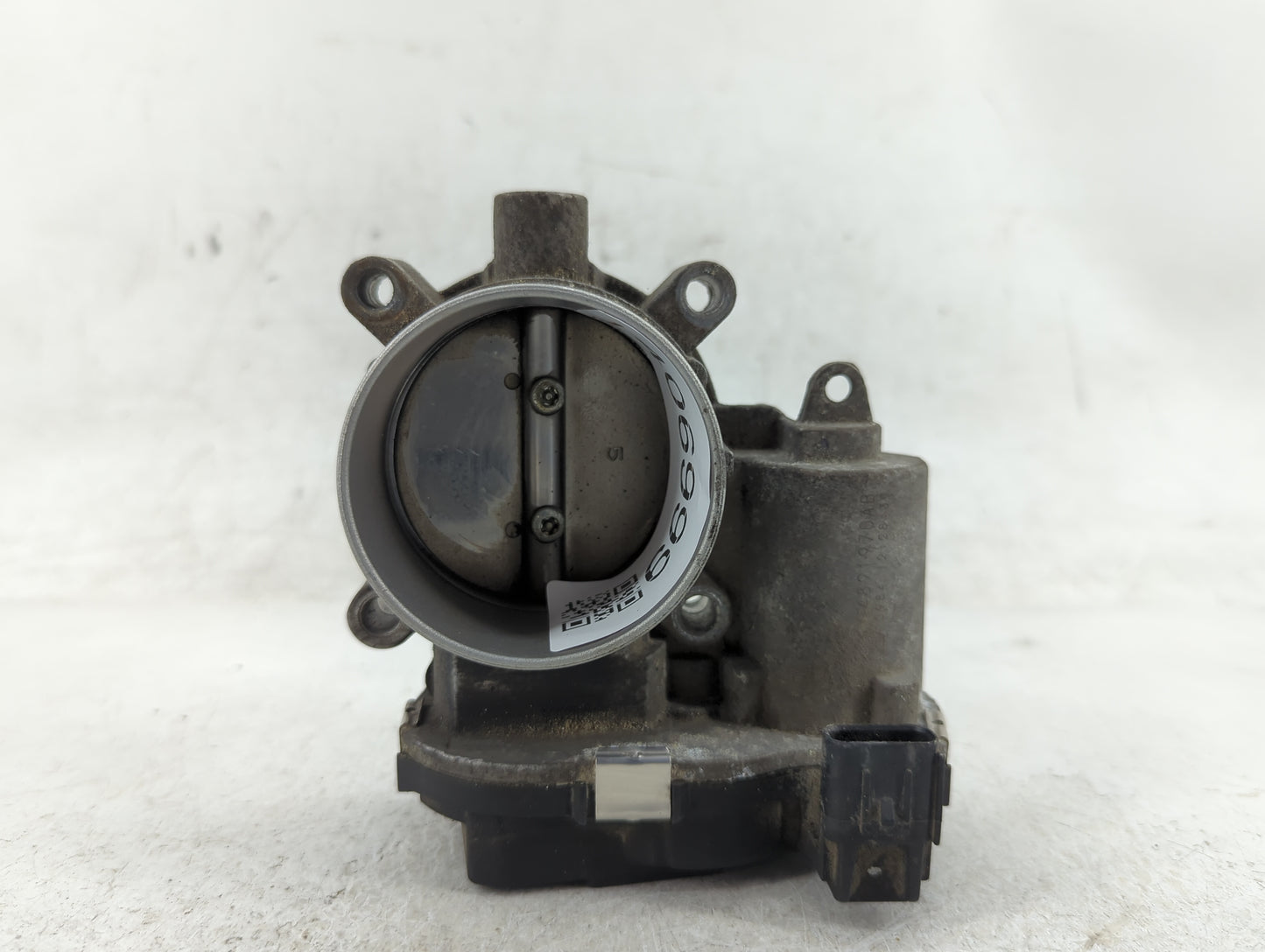 2014-2019 Jeep Cherokee Throttle Body P/N:04891970AB Fits Fits 2014 2015 2016 2017 2018 2019 2020 2021 2022 OEM Used Auto Pa