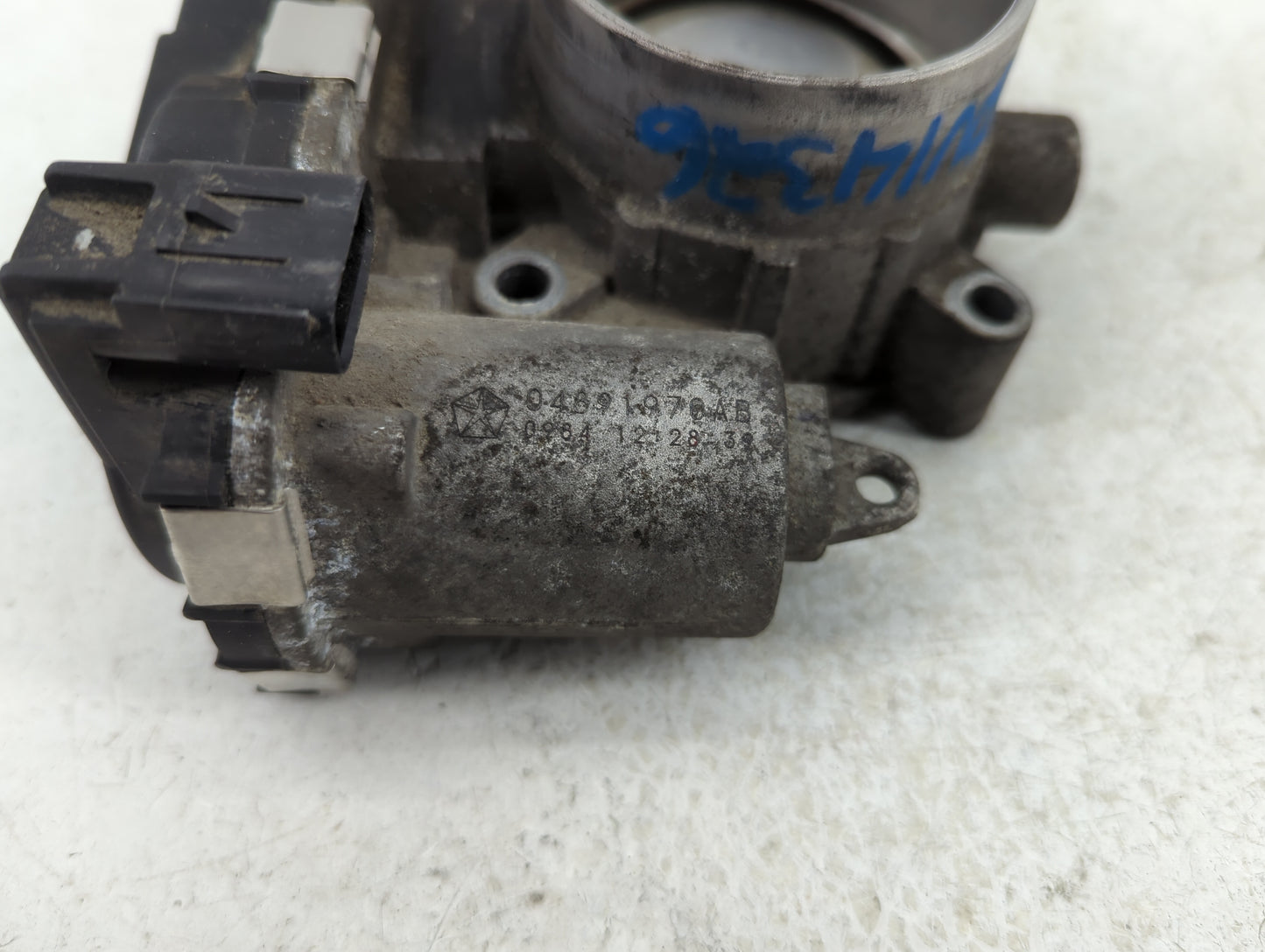 2014-2019 Jeep Cherokee Throttle Body P/N:04891970AB Fits Fits 2014 2015 2016 2017 2018 2019 2020 2021 2022 OEM Used Auto Pa