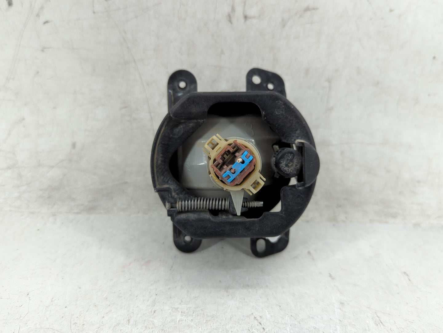 2014-2018 Jeep Cherokee Passenger Right Oem Front Light Lamp - Oemusedautoparts1.com