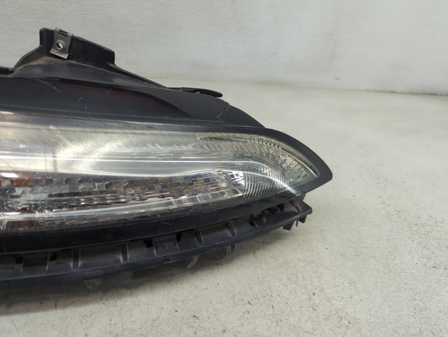 2014-2018 Jeep Cherokee Passenger Right Oem Head Light Headlight Lamp - Oemusedautoparts1.com