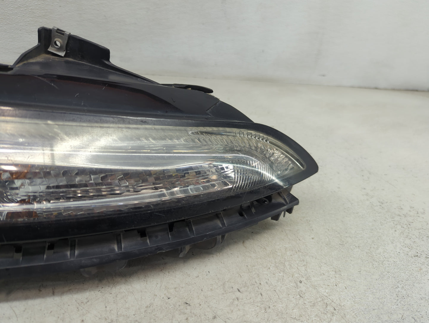 2014-2018 Jeep Cherokee Passenger Right Oem Head Light Headlight Lamp - Oemusedautoparts1.com