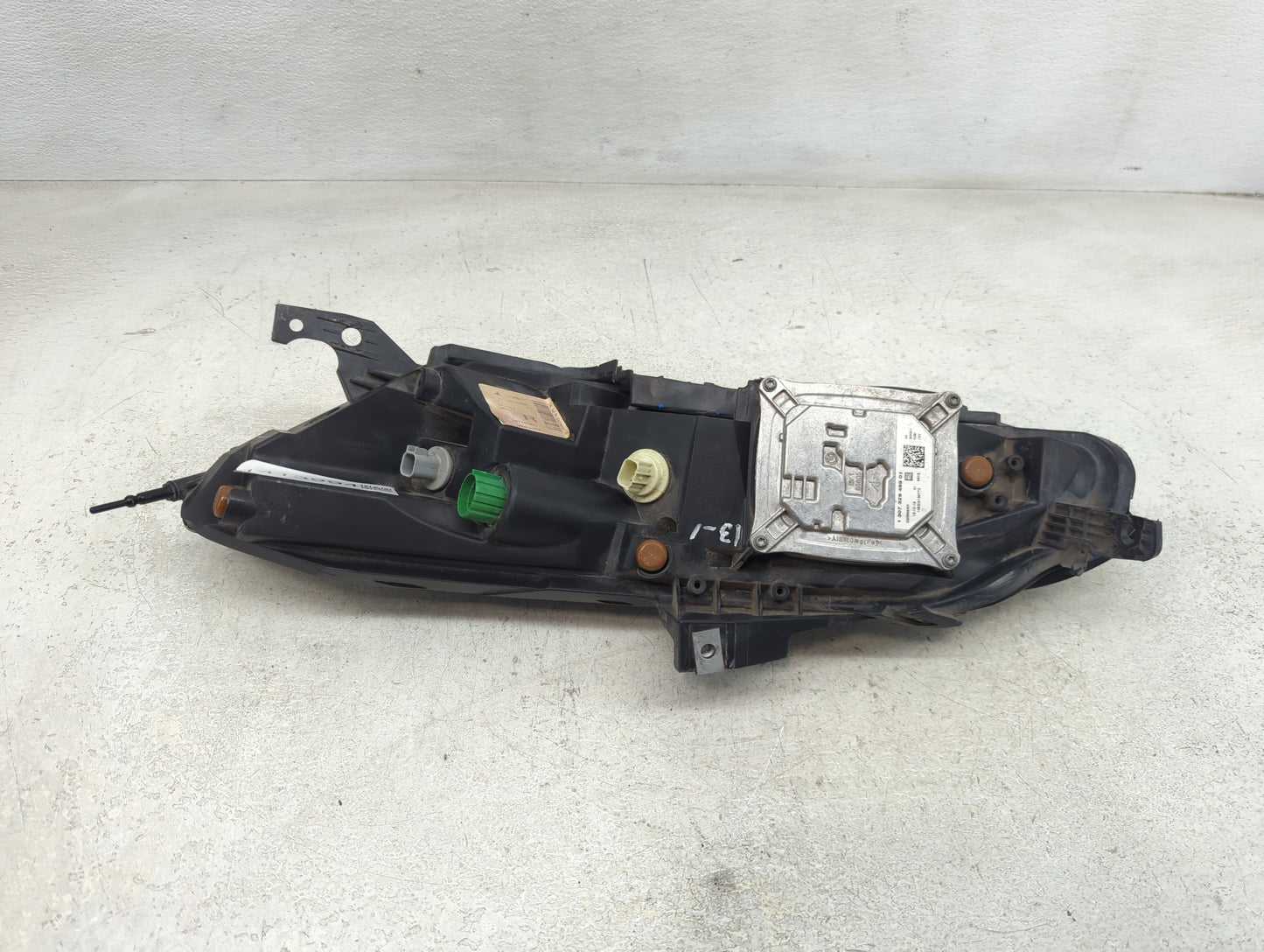 2014-2018 Jeep Cherokee Passenger Right Oem Head Light Headlight Lamp - Oemusedautoparts1.com
