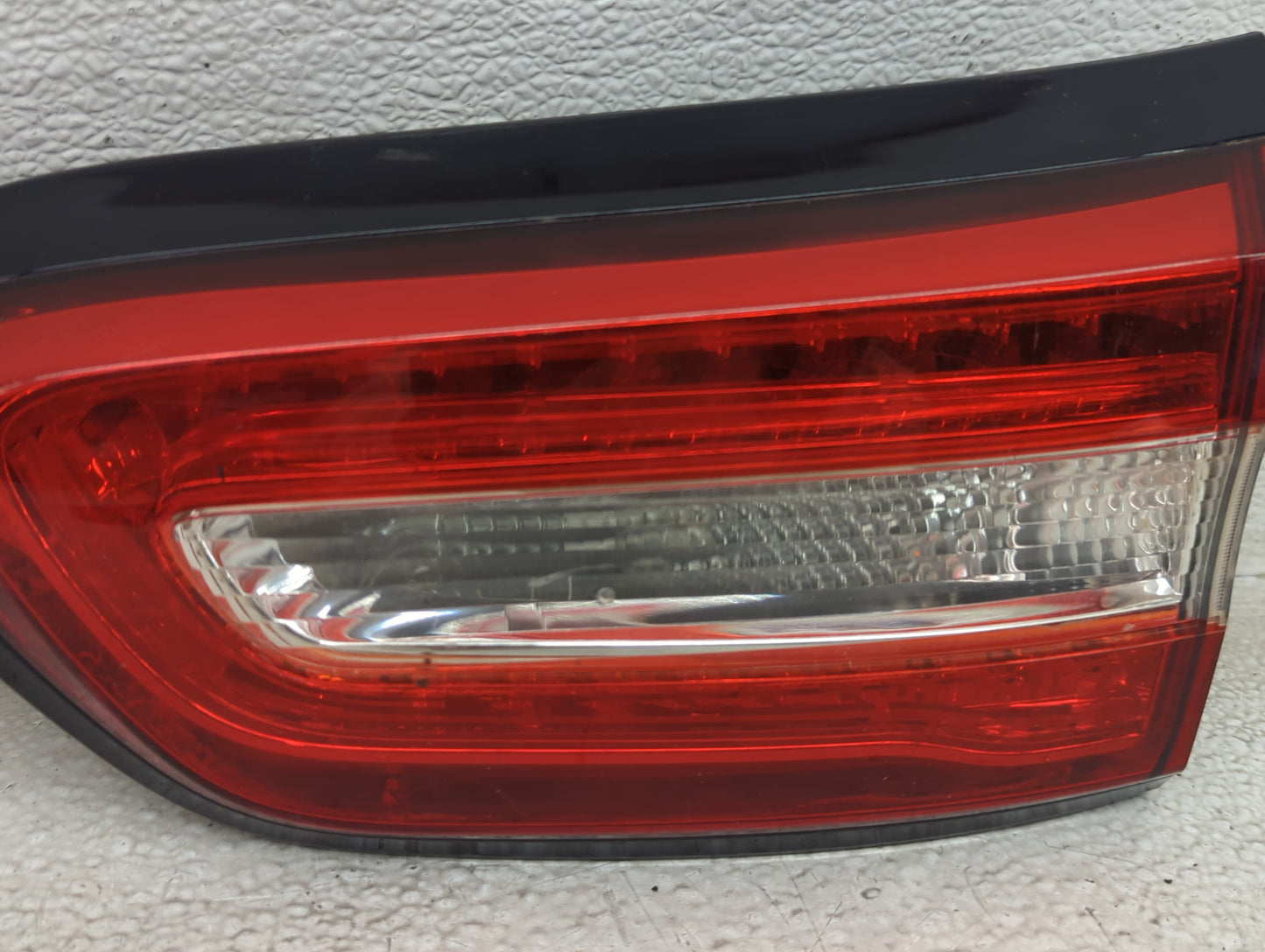 2014-2018 Jeep Cherokee Tail Light Assembly Passenger Right OEM Fits Fits 2014 2015 2016 2017 2018 OEM Used Auto Parts - Oem