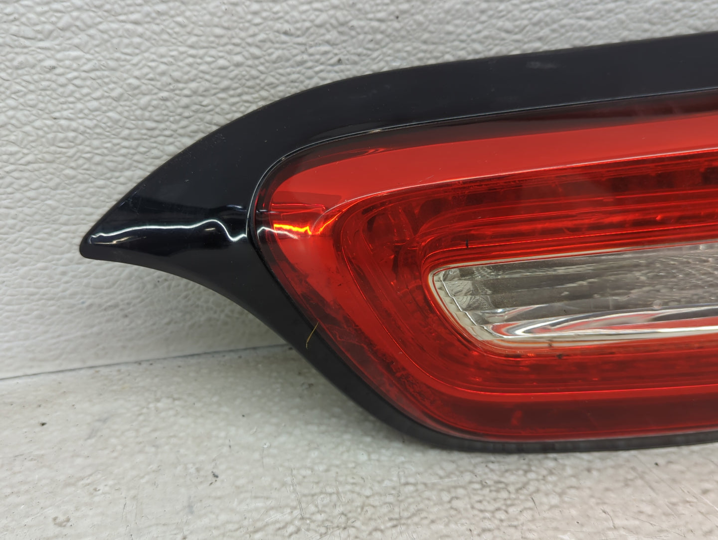 2014-2018 Jeep Cherokee Tail Light Assembly Passenger Right OEM Fits Fits 2014 2015 2016 2017 2018 OEM Used Auto Parts - Oem