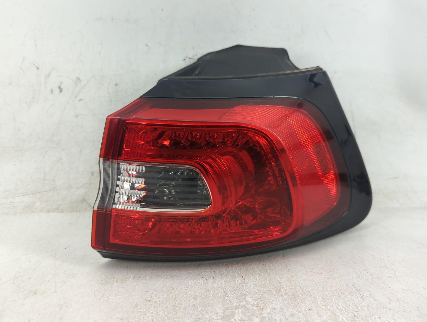 2014-2018 Jeep Cherokee Tail Light Assembly Passenger Right OEM P/N:68102906AE Fits Fits 2014 2015 2016 2017 2018 OEM Used A