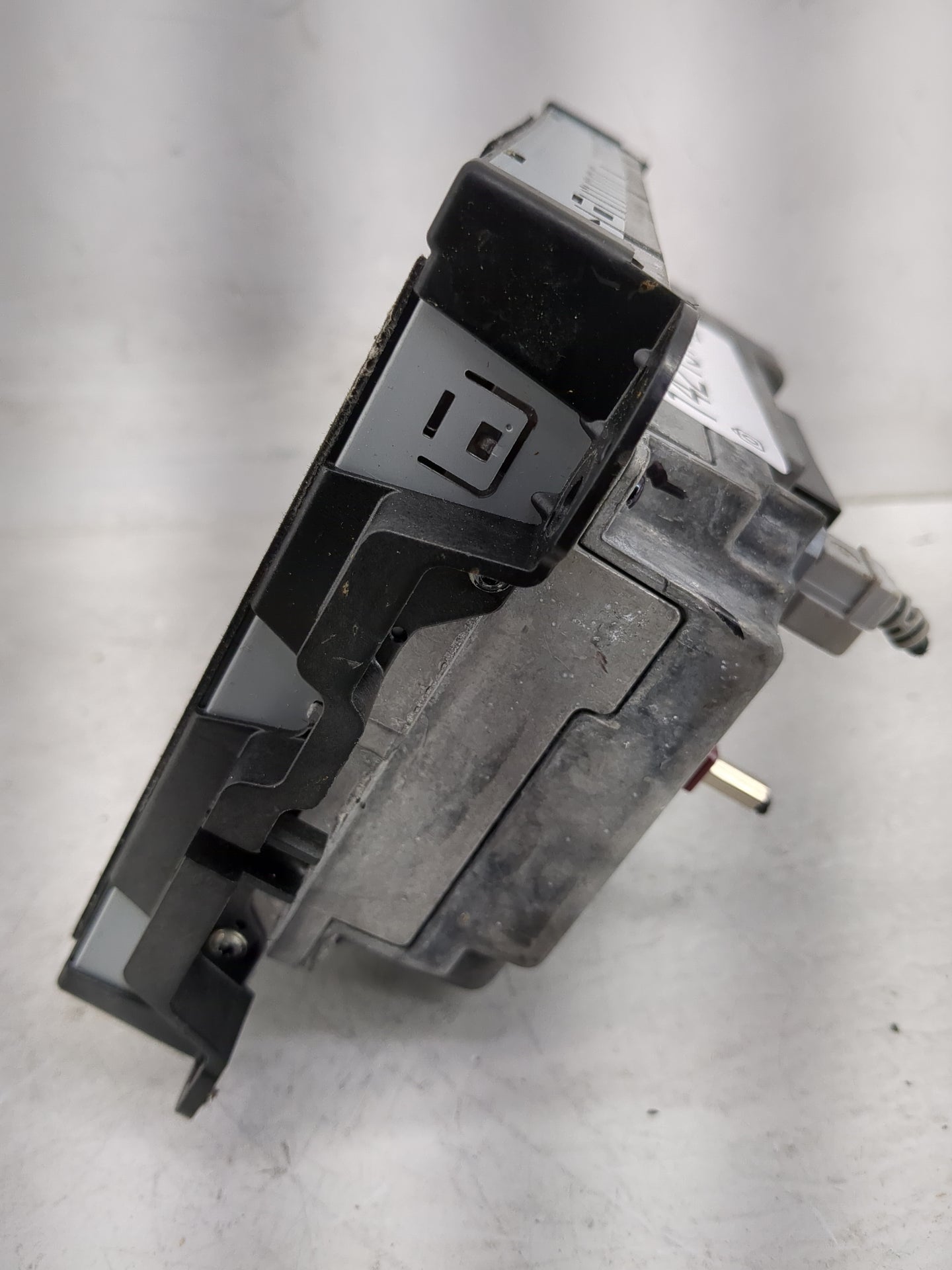 2014 Jeep Cherokee Radio AM FM Cd Player Receiver Replacement P/N:68238619AE Fits OEM Used Auto Parts - Oemusedautoparts1.co