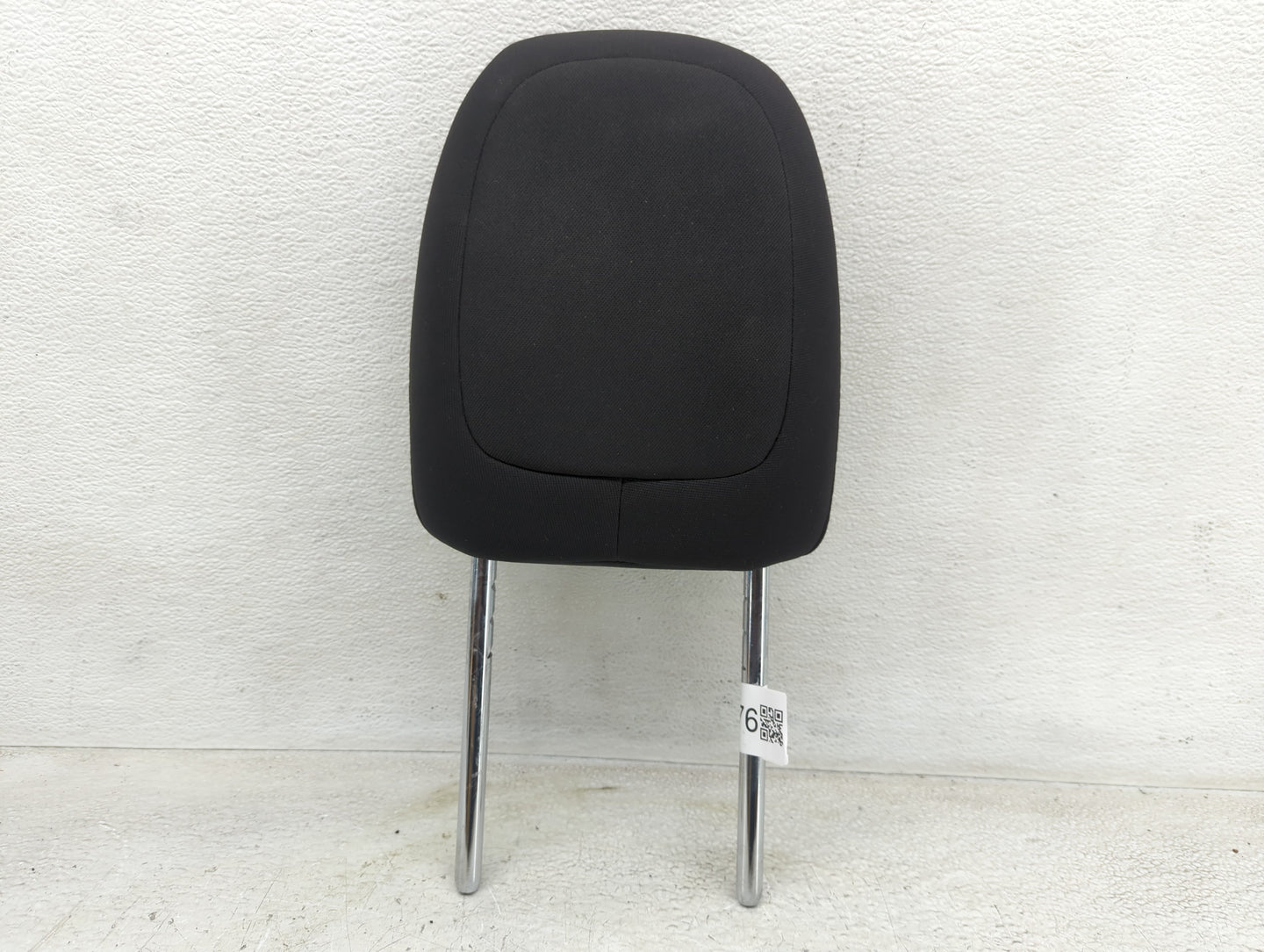 2014 Jeep Cherokee Headrest Head Rest Front Driver Passenger Seat Fits OEM Used Auto Parts - Oemusedautoparts1.com