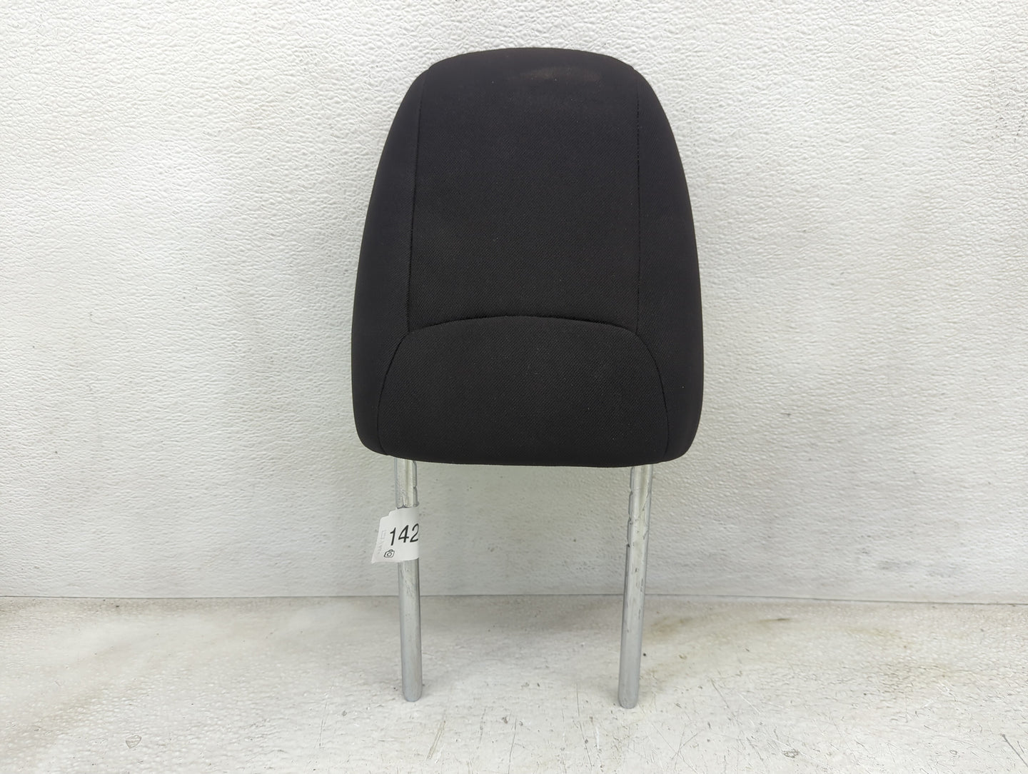 2014-2014 Jeep Cherokee Headrest Head Rest Front Driver Passenger Seat - Oemusedautoparts1.com