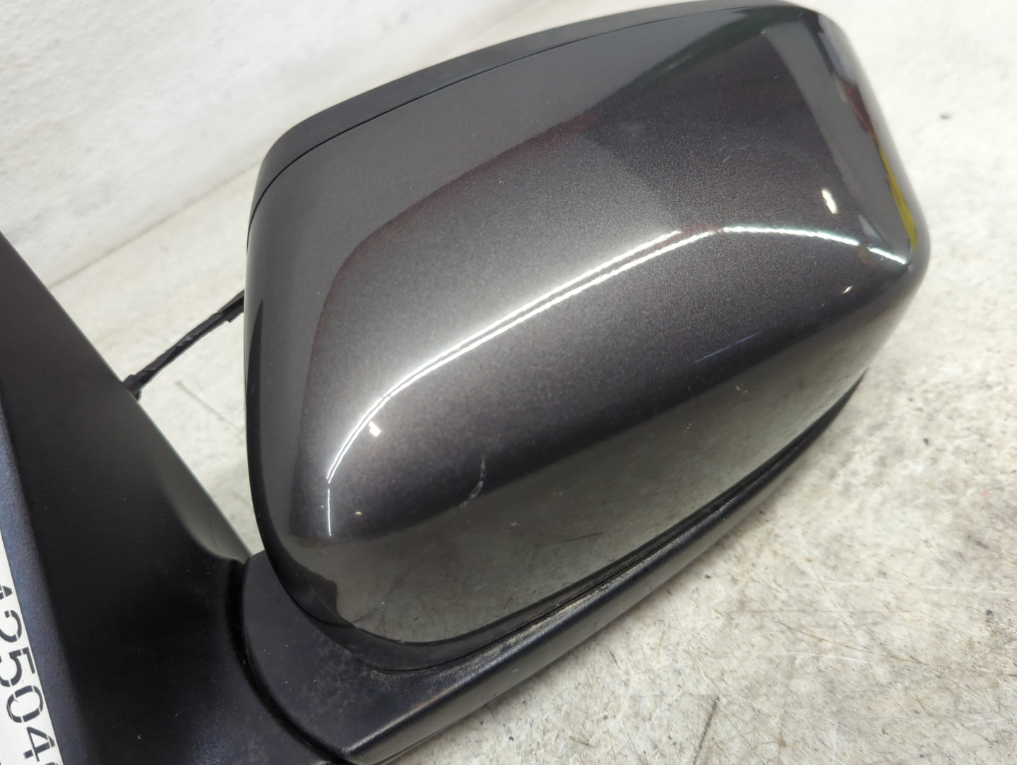 2014-2021 Jeep Cherokee Driver Left Side View Manual Door Mirror - Oemusedautoparts1.com