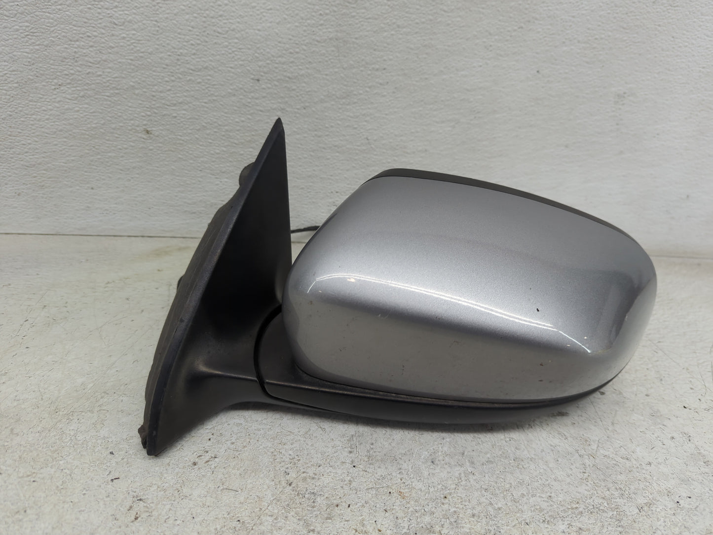2014-2021 Jeep Cherokee Driver Side View Mirror - Left Door Mirror OEM Used - Oemusedautoparts1.com