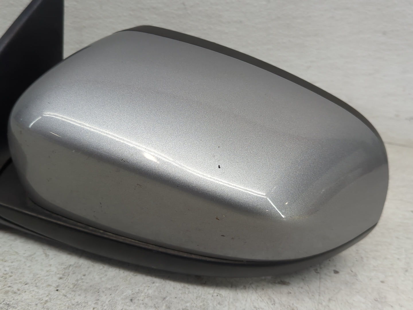 2014-2021 Jeep Cherokee Driver Side View Mirror - Left Door Mirror OEM Used - Oemusedautoparts1.com