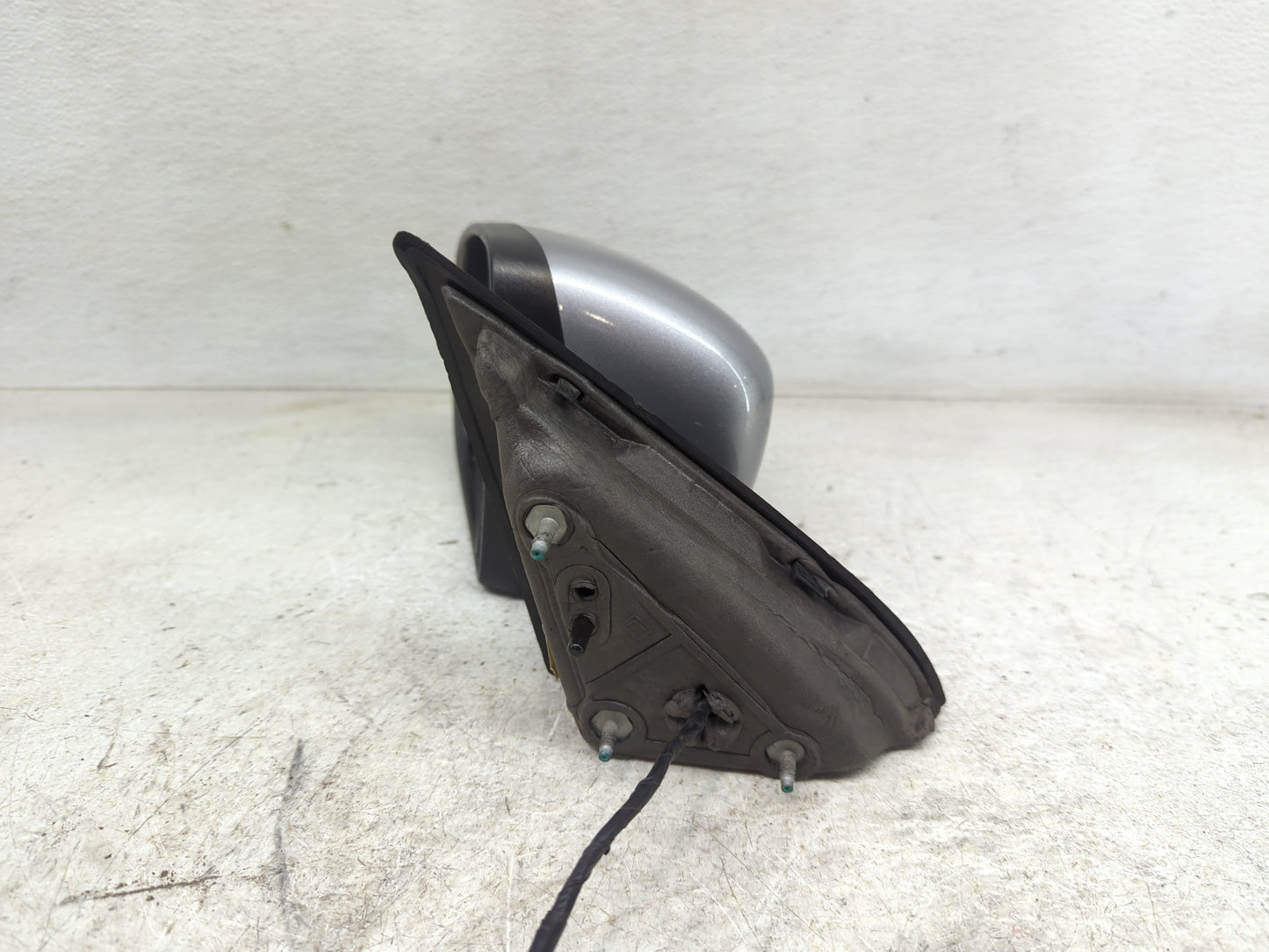 2014-2021 Jeep Cherokee Driver Side View Mirror - Left Door Mirror OEM Used - Oemusedautoparts1.com