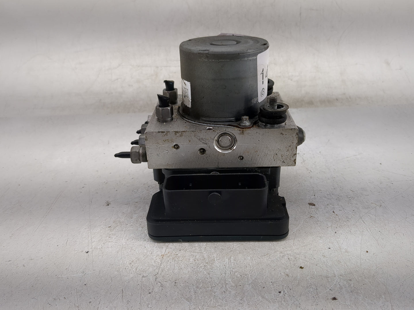 2014 Jeep Cherokee ABS Pump Control Module Replacement P/N:04779899AI 269602, 140321/1/2028 Fits OEM Used Auto Parts - Oemus