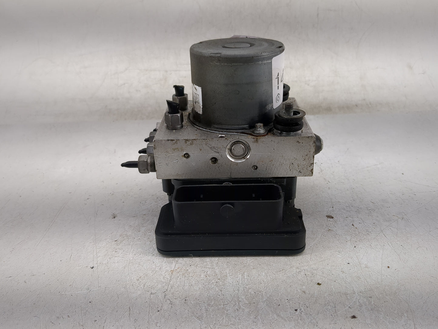 2014 Jeep Cherokee ABS Pump Control Module Replacement P/N:04779899AI 269602, 140321/1/2028 Fits OEM Used Auto Parts - Oemus
