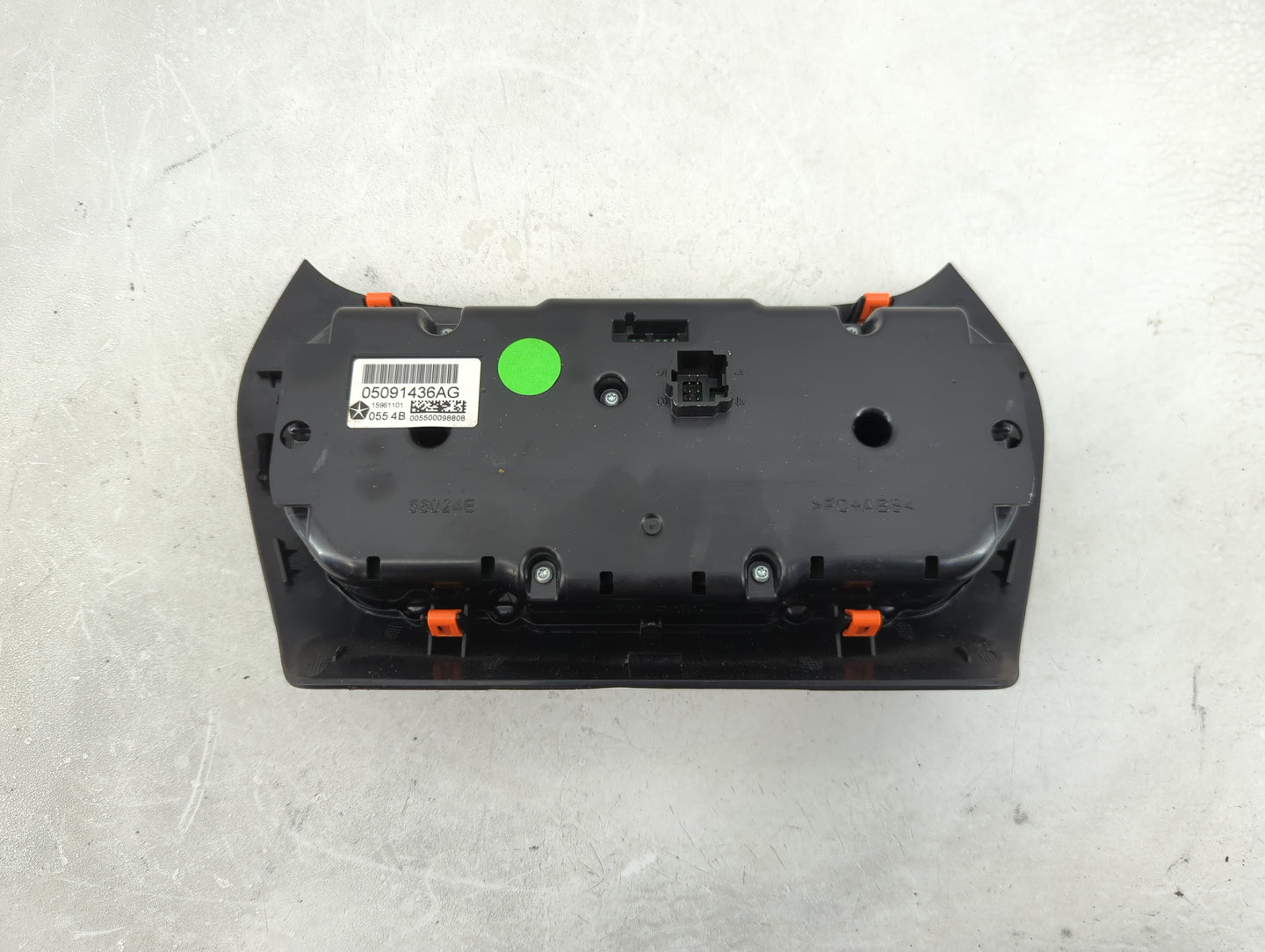 2014 Jeep Cherokee Climate Control Module Temperature AC/Heater Replacement P/N:05091436AG Fits OEM Used Auto Parts - Oemuse