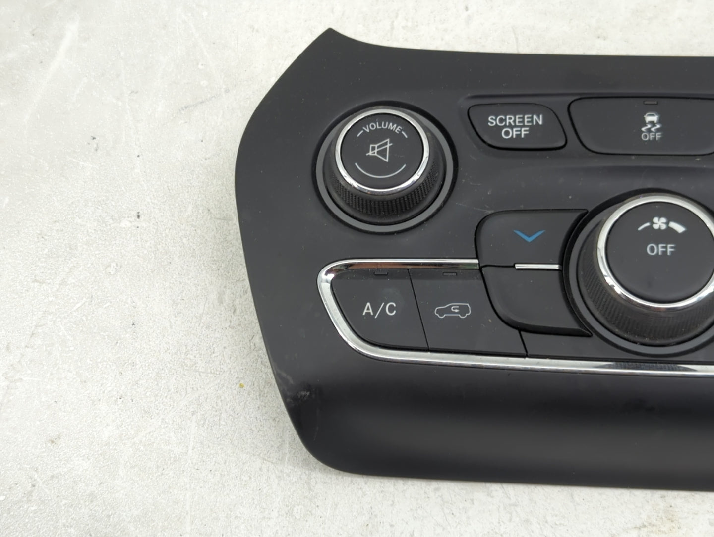 2014 Jeep Cherokee Climate Control Module Temperature AC/Heater Replacement P/N:05091432AG Fits OEM Used Auto Parts - Oemuse