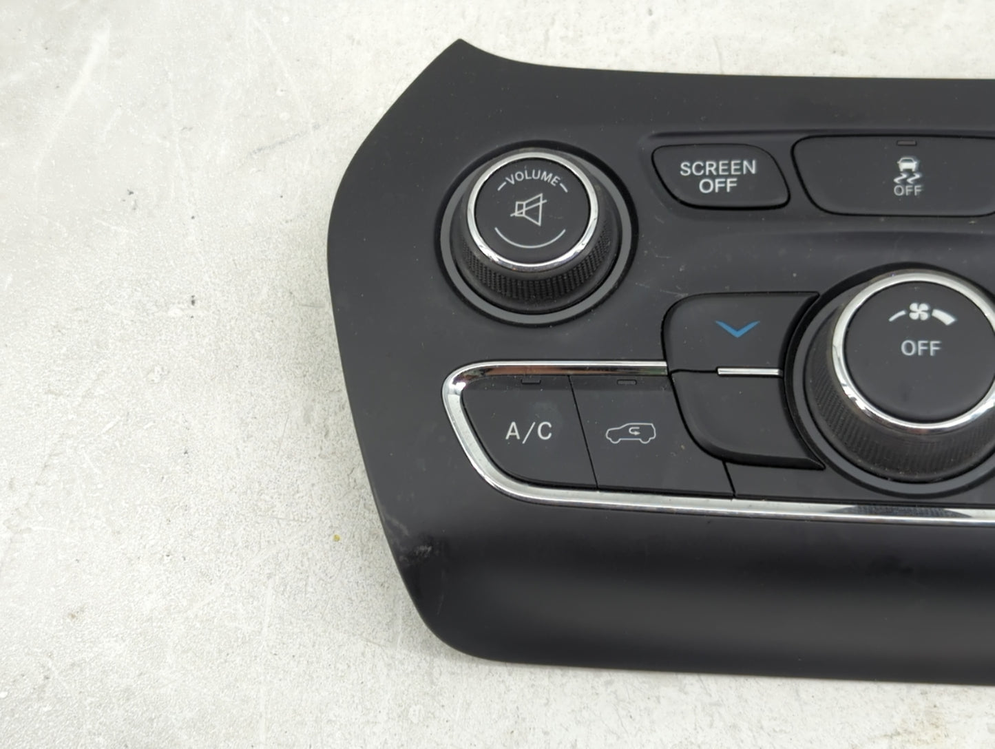 2014 Jeep Cherokee Climate Control Module Temperature AC/Heater Replacement P/N:05091432AG Fits OEM Used Auto Parts - Oemuse