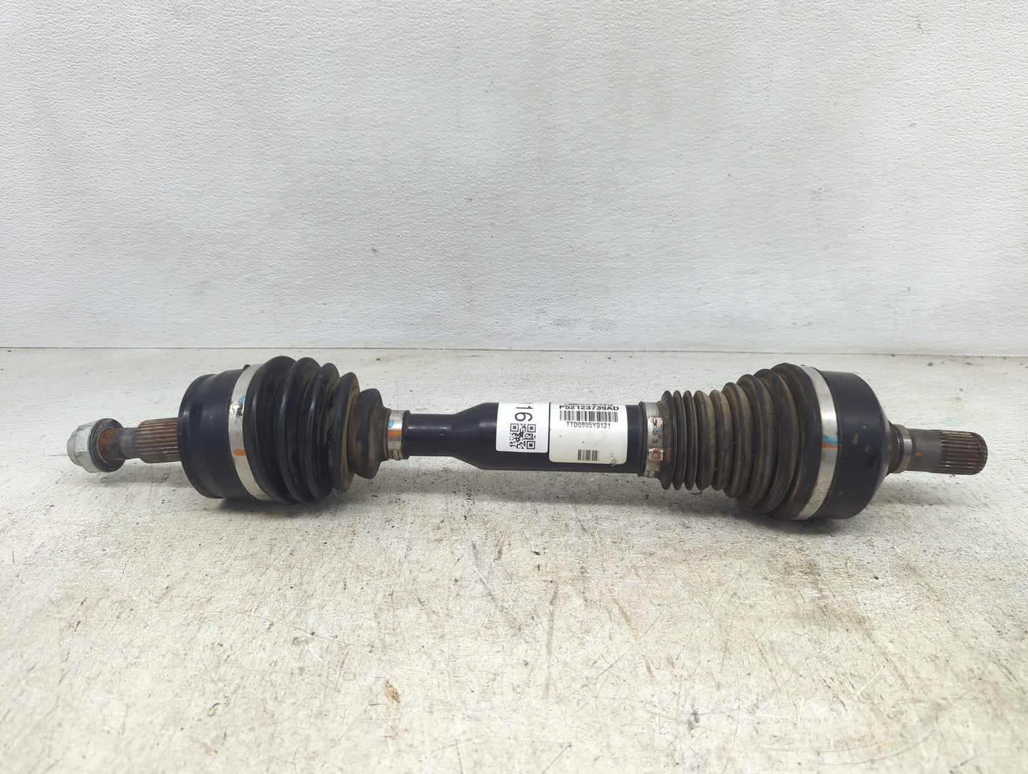 2014-2018 Jeep Cherokee Axle Shaft Front Driver Cv C/v - Oemusedautoparts1.com