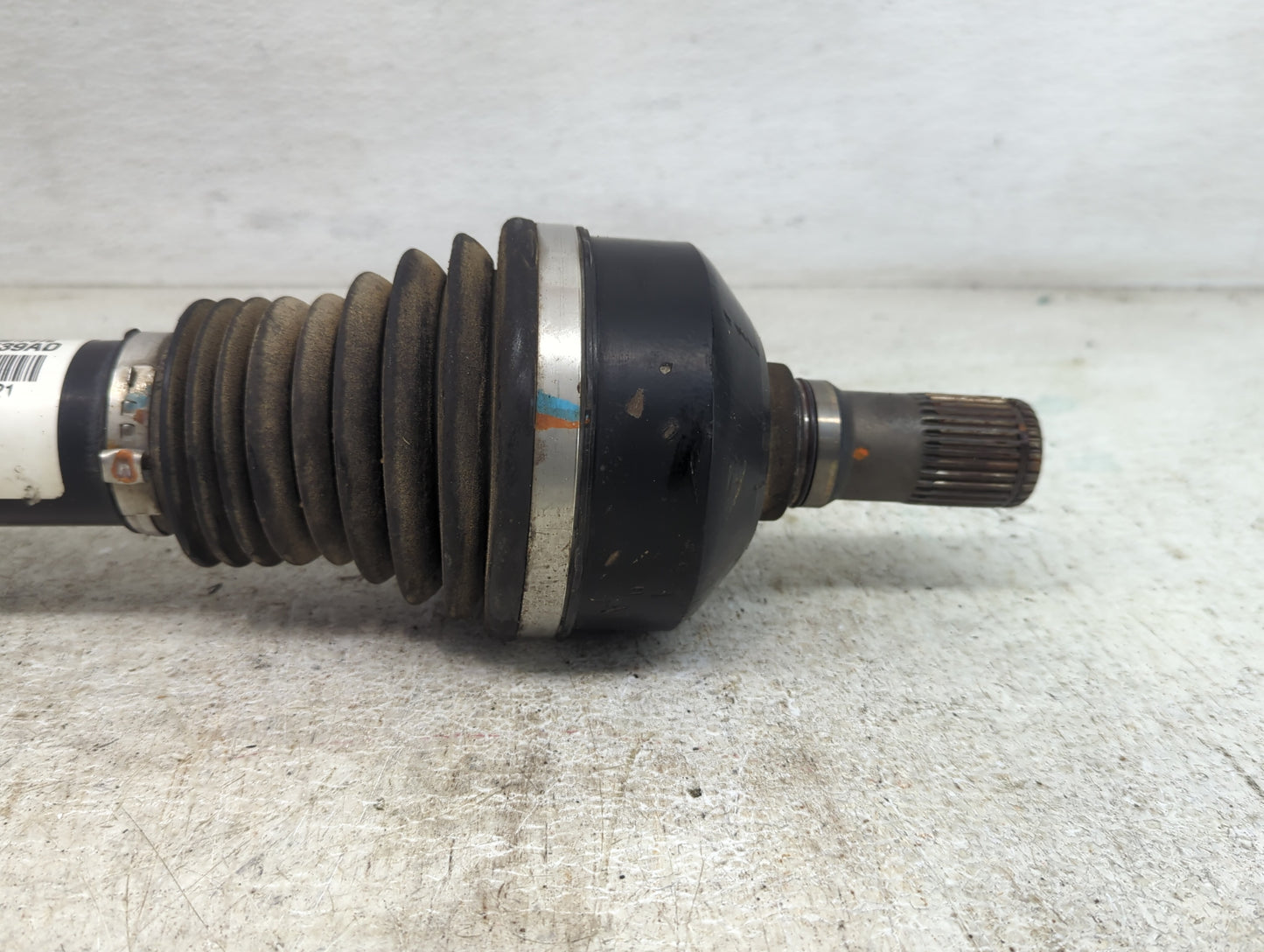 2014-2018 Jeep Cherokee Axle Shaft Front Driver Cv C/v - Oemusedautoparts1.com