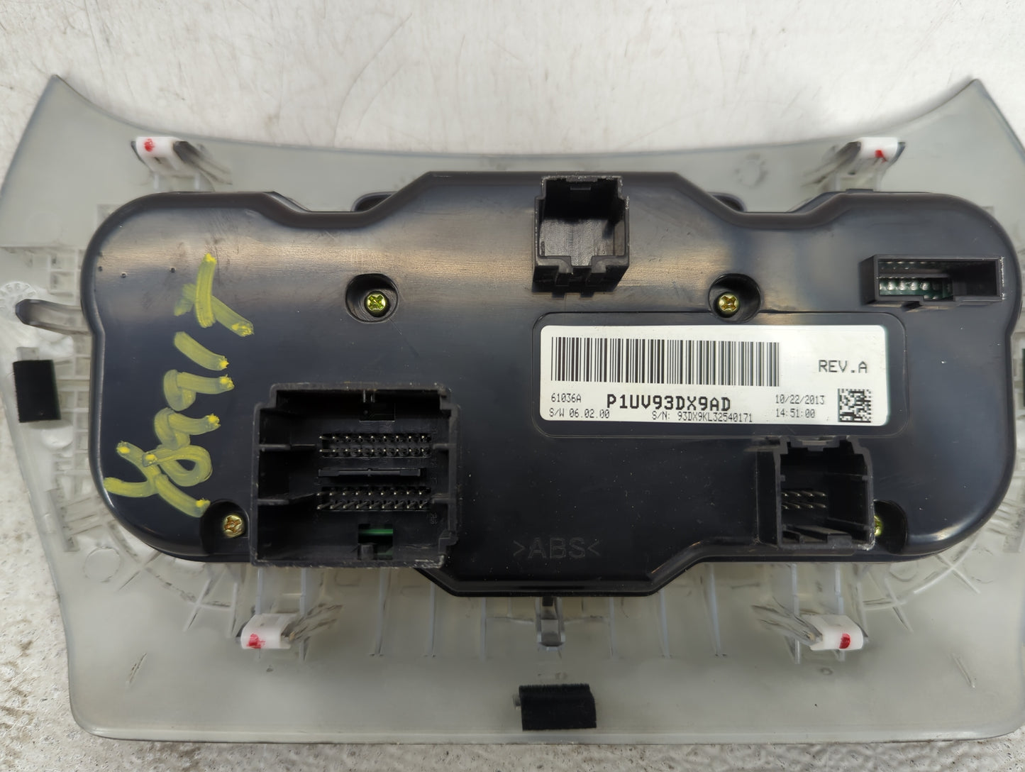 2014 Jeep Cherokee Climate Control Module Temperature AC/Heater Replacement P/N:P1UV93DX9AD Fits OEM Used Auto Parts - Oemus