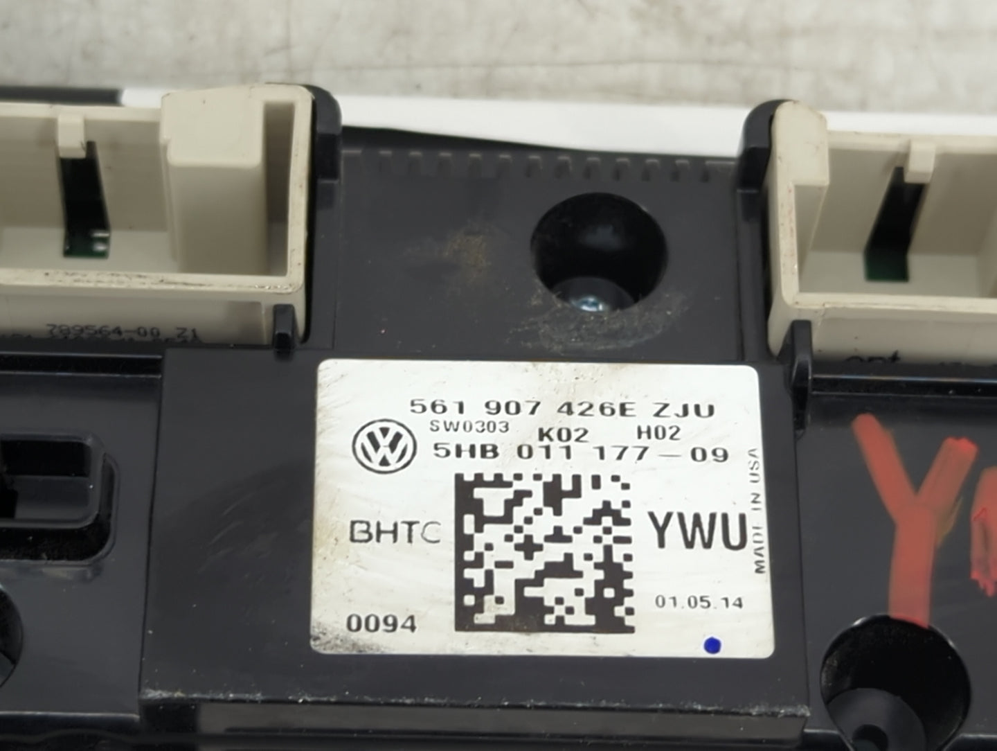 2014 Jeep Cherokee Climate Control Module Temperature AC/Heater Replacement P/N:561907426E 5HB01117709 Fits OEM Used Auto Pa