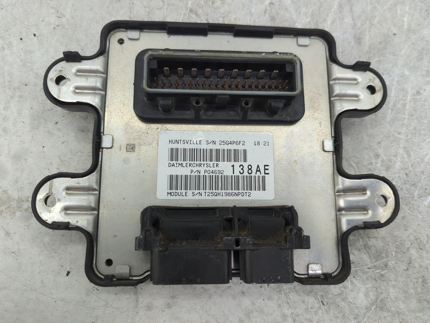 2014-2014 Jeep Cherokee Body Control Module Bcm Inner Cabin Fuse Box - Oemusedautoparts1.com