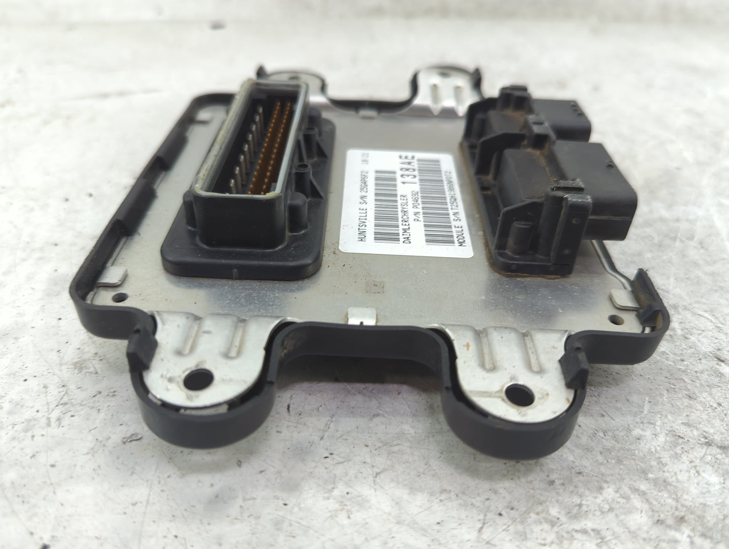 2014-2014 Jeep Cherokee Body Control Module Bcm Inner Cabin Fuse Box - Oemusedautoparts1.com