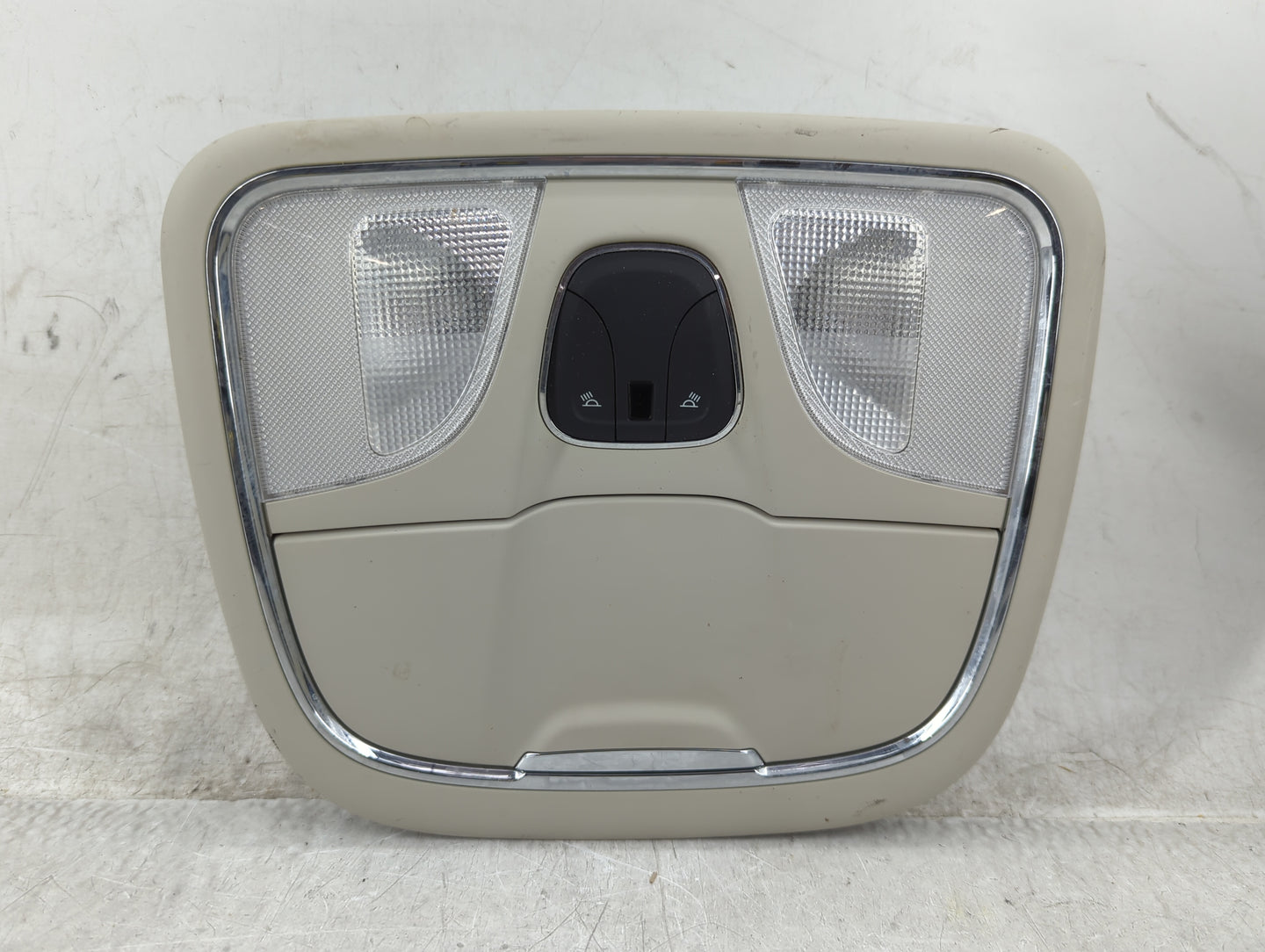 2014 Jeep Cherokee Overhead Roof Console - Oemusedautoparts1.com
