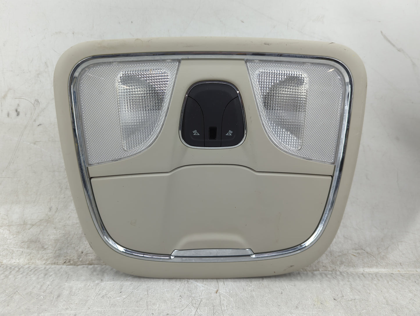 2014 Jeep Cherokee Overhead Roof Console - Oemusedautoparts1.com