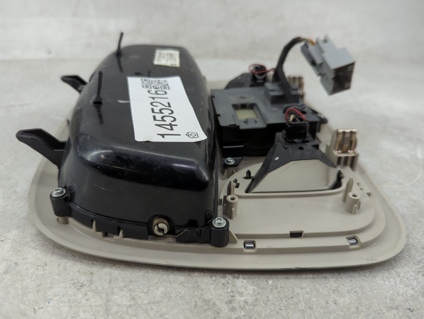 2014 Jeep Cherokee Overhead Roof Console - Oemusedautoparts1.com
