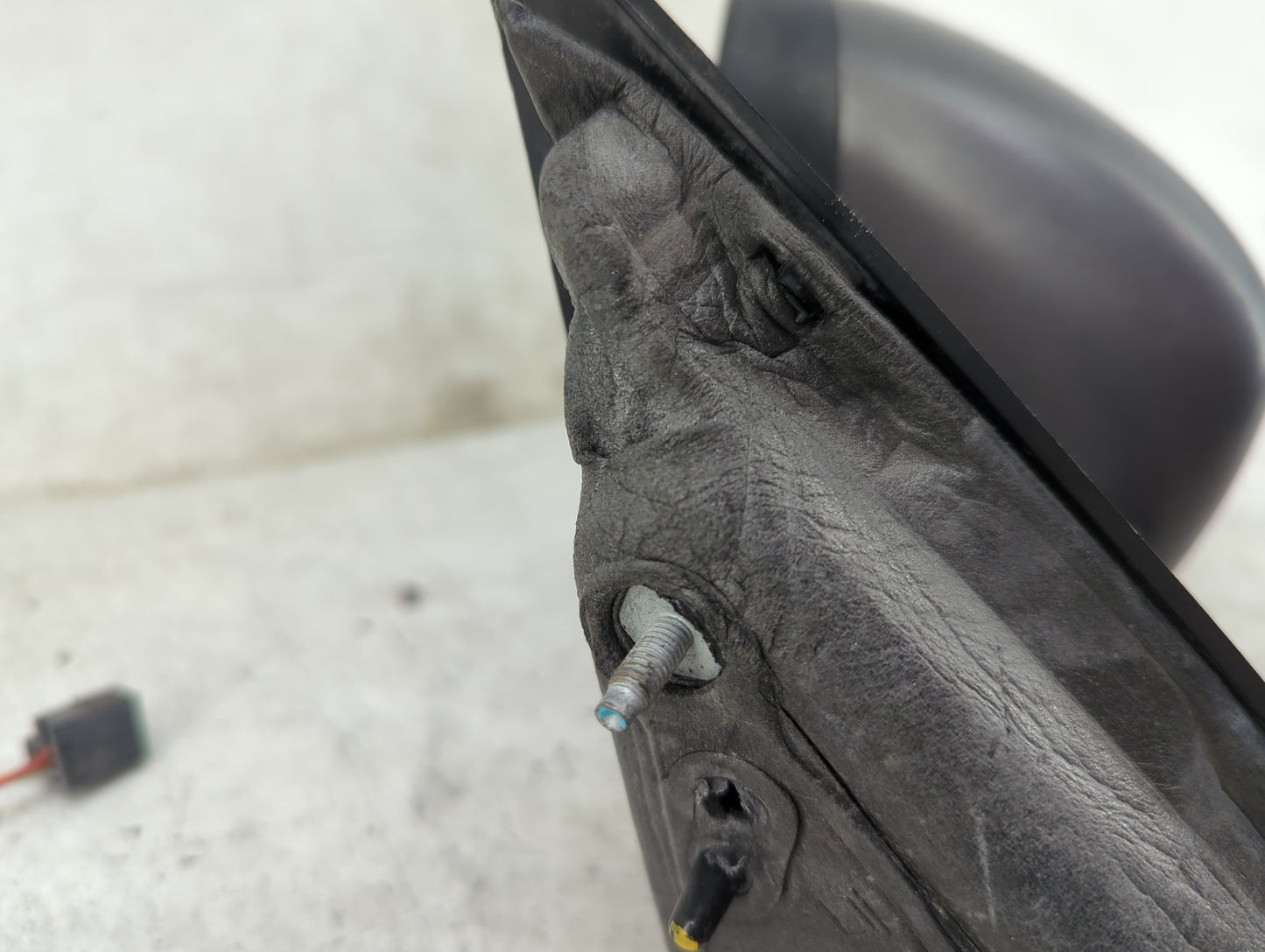 2014-2021 Jeep Cherokee Driver Side View Mirror - Left Door Mirror OEM Used - Oemusedautoparts1.com