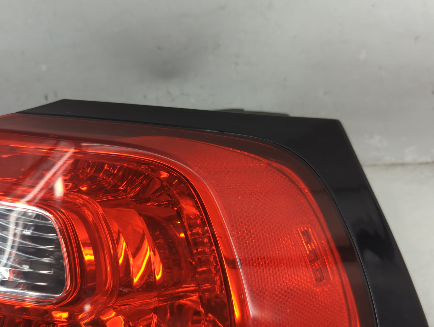 2014-2018 Jeep Cherokee Tail Light Assembly Passenger Right OEM P/N:68102906AD 49033 Fits Fits 2014 2015 2016 2017 2018 OEM 