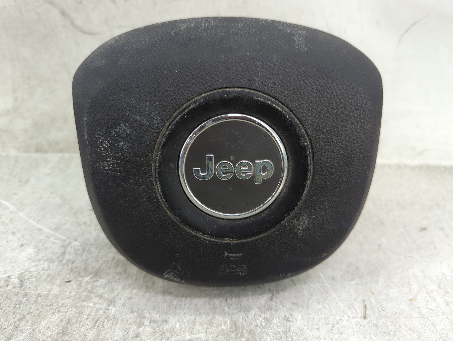 2014 Jeep Cherokee Air Bag Driver Left Steering Wheel Mounted Black - Oemusedautoparts1.com