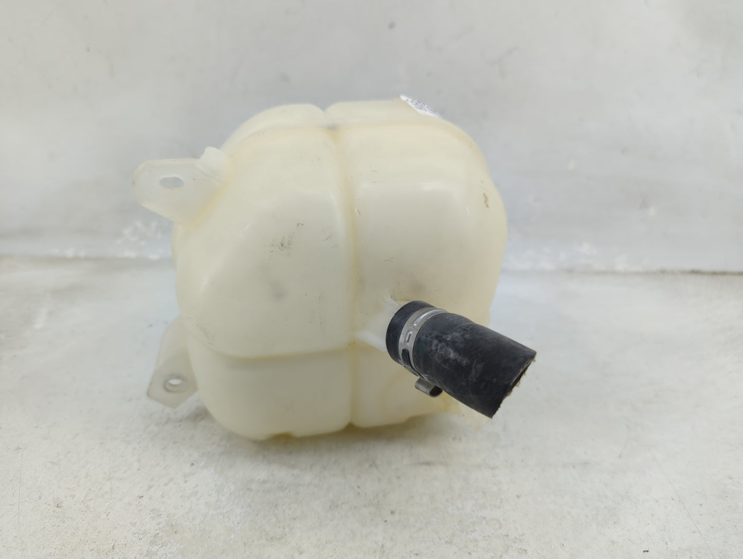 2014-2018 Jeep Cherokee Radiator Coolant Overflow Expansion Tank Bottle 1459189 - Oemusedautoparts1.com