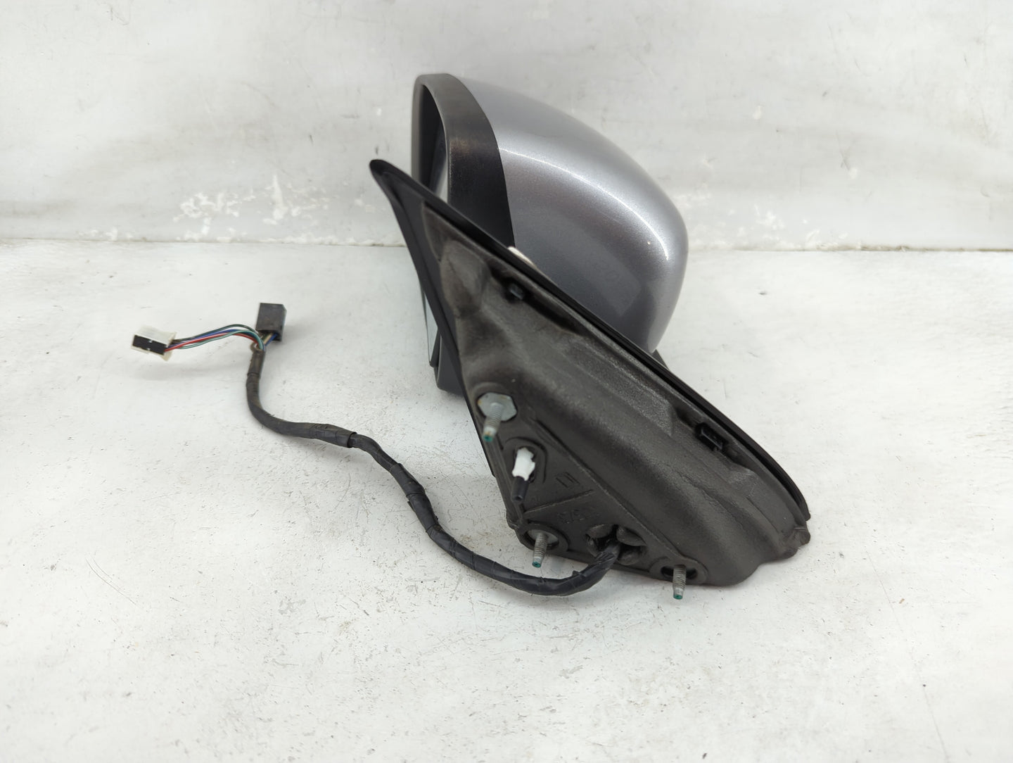 2014-2021 Jeep Cherokee Driver Side View Mirror - Left Door Mirror OEM Used - Oemusedautoparts1.com