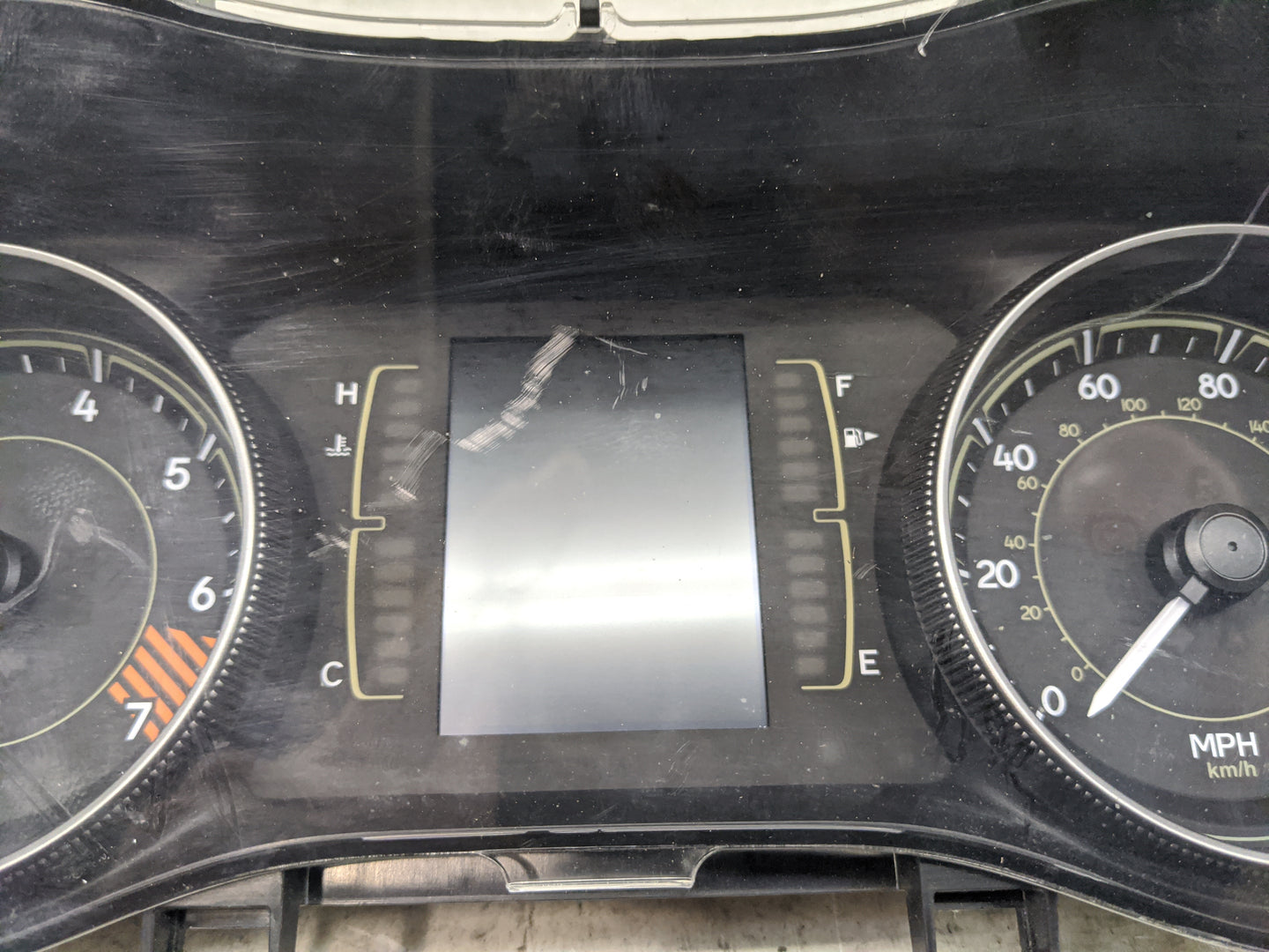 2014 Jeep Cherokee Instrument Cluster Speedometer Gauges P/N:P56054691AG TD2C12403134311 Miles:71K Fits OEM Used Auto Parts 