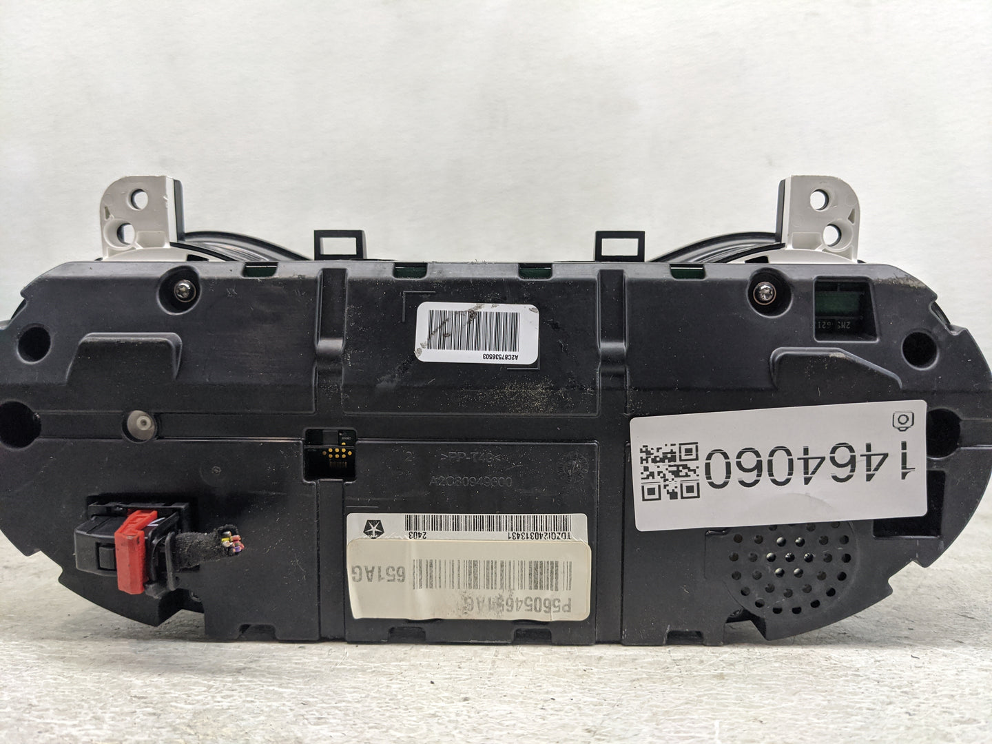 2014 Jeep Cherokee Instrument Cluster Speedometer Gauges P/N:P56054691AG TD2C12403134311 Miles:71K Fits OEM Used Auto Parts 
