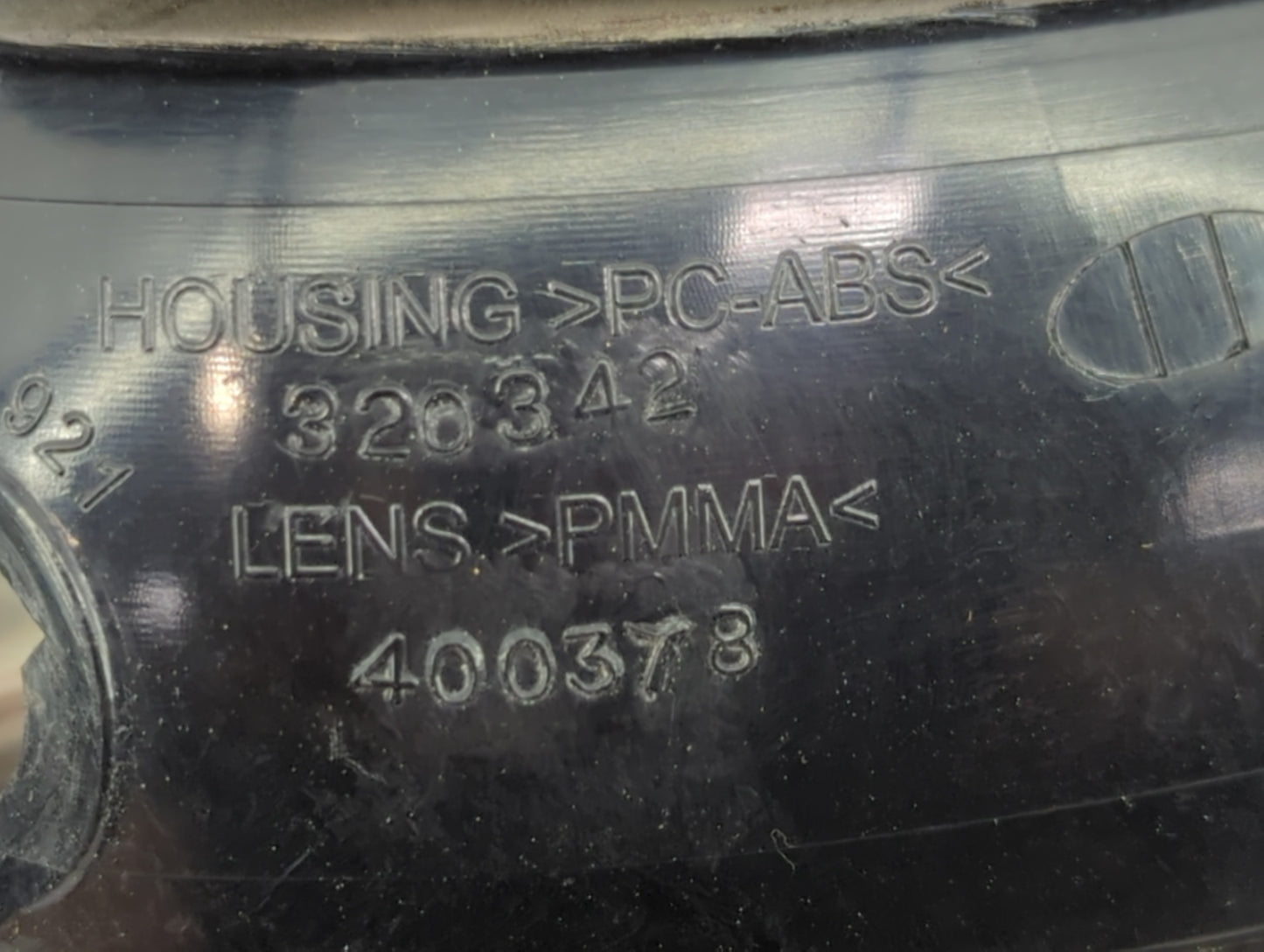 2014 Jeep Cherokee Tail Light Assembly Passenger Right OEM P/N:320342 400378 Fits OEM Used Auto Parts - Oemusedautoparts1.co