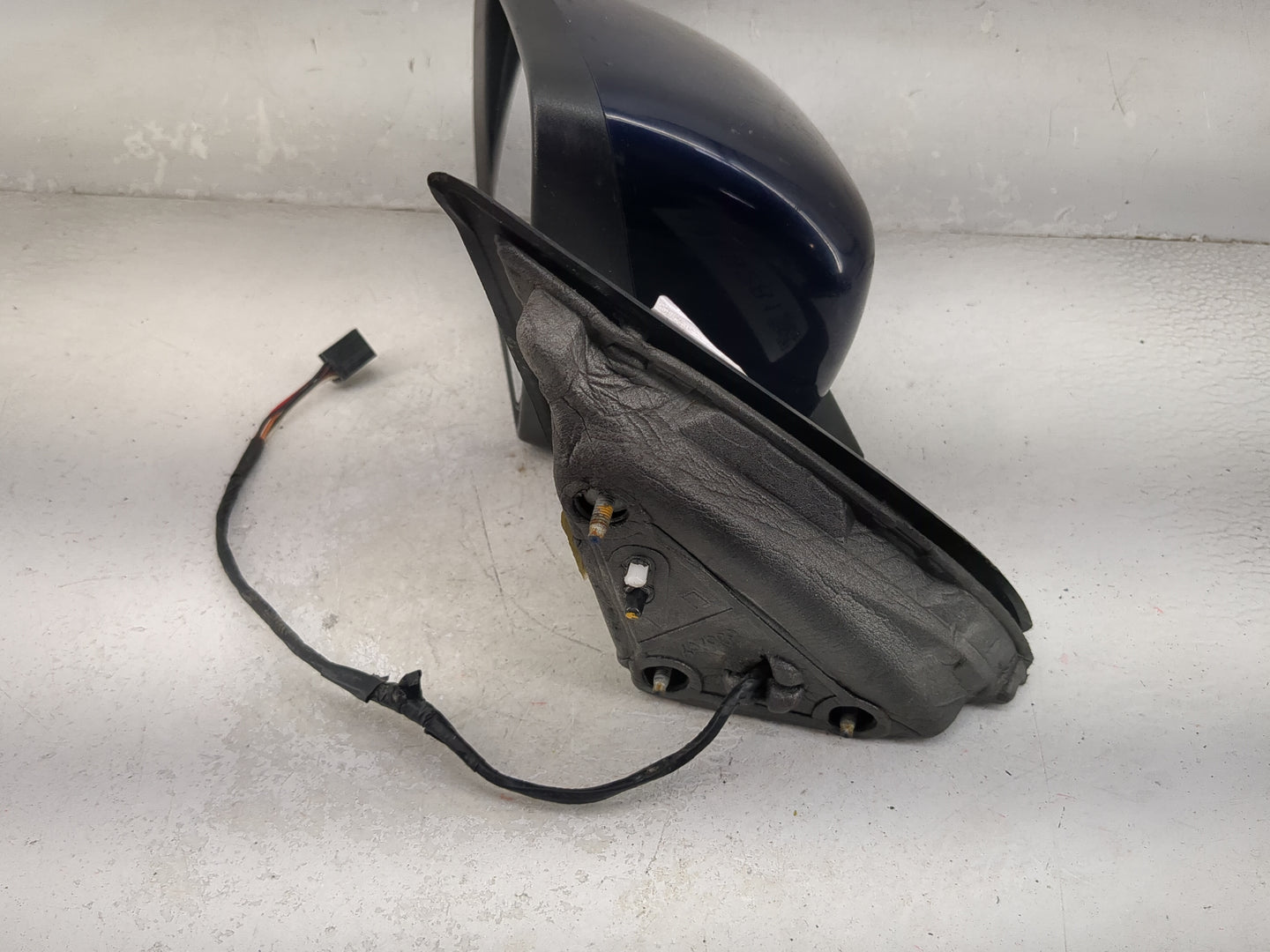 2014-2021 Jeep Cherokee Driver Side View Mirror - Left Door Mirror OEM Used - Oemusedautoparts1.com