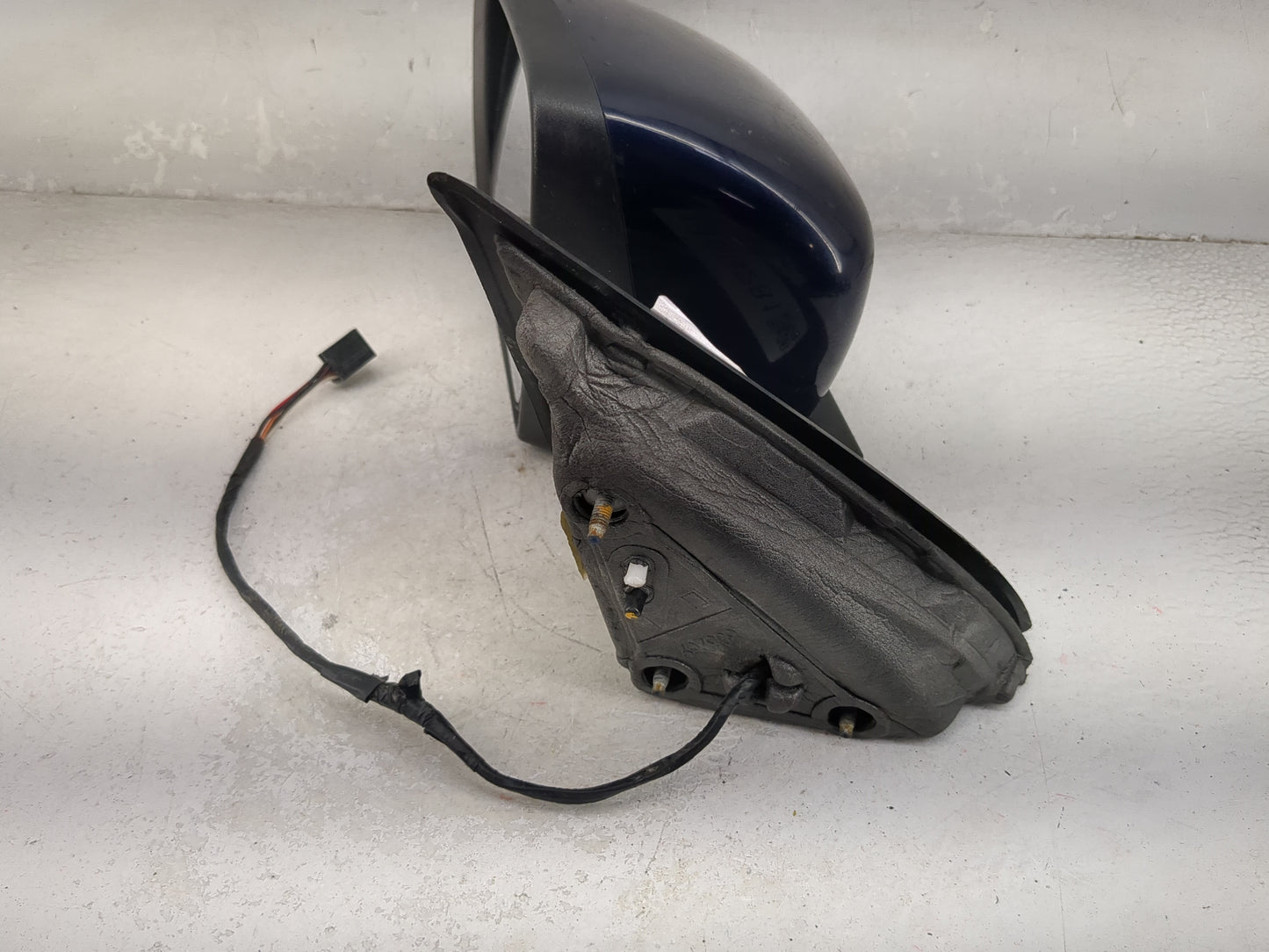 2014-2021 Jeep Cherokee Driver Side View Mirror - Left Door Mirror OEM Used - Oemusedautoparts1.com