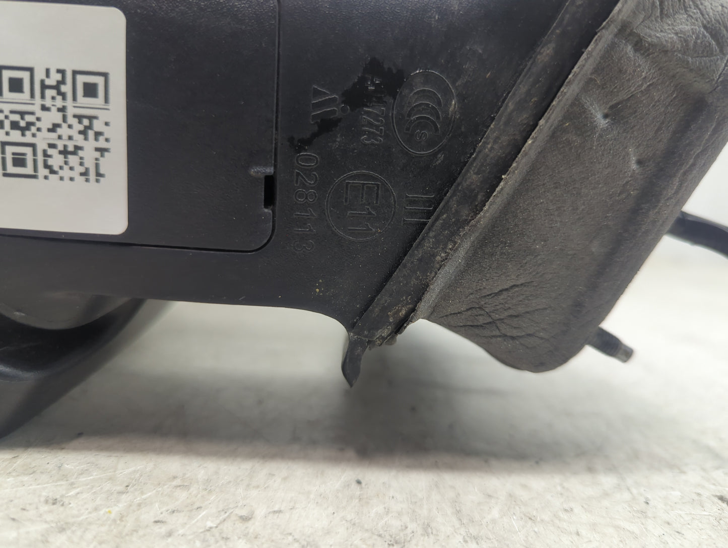 2014-2021 Jeep Cherokee Passenger Side View Mirror - Right Door Mirror OEM Used - Oemusedautoparts1.com