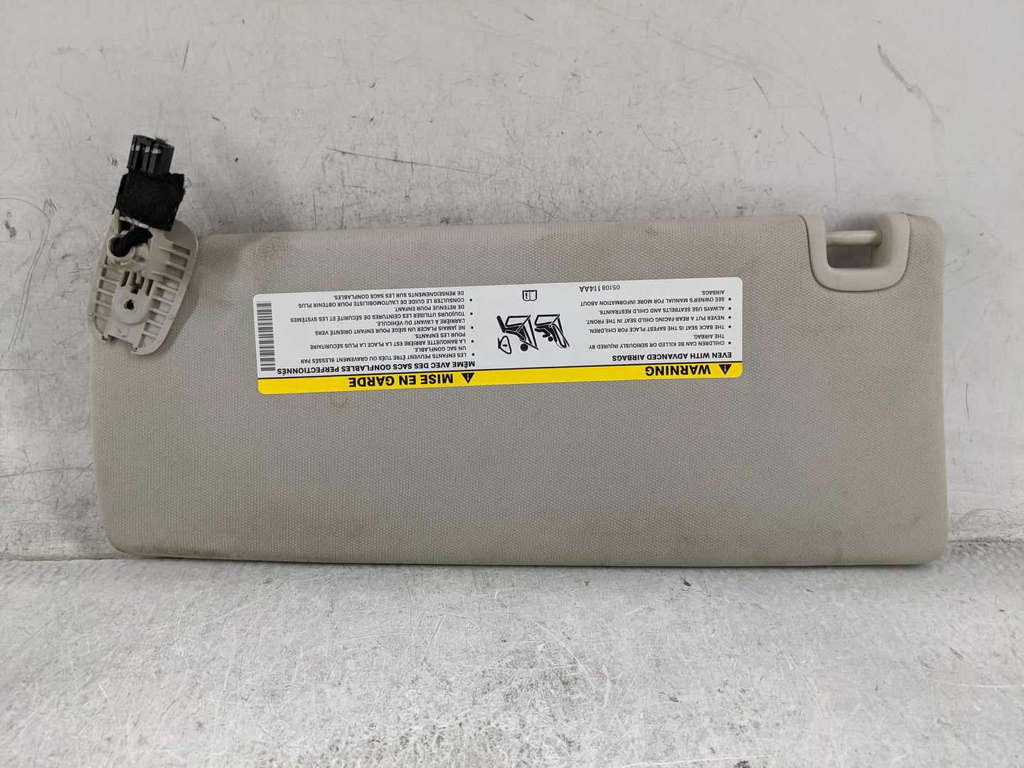 2014-2018 Jeep Cherokee Sun Visor Shade Replacement Passenger Right Mirror Fits Fits 2014 2015 2016 2017 2018 OEM Used Auto 